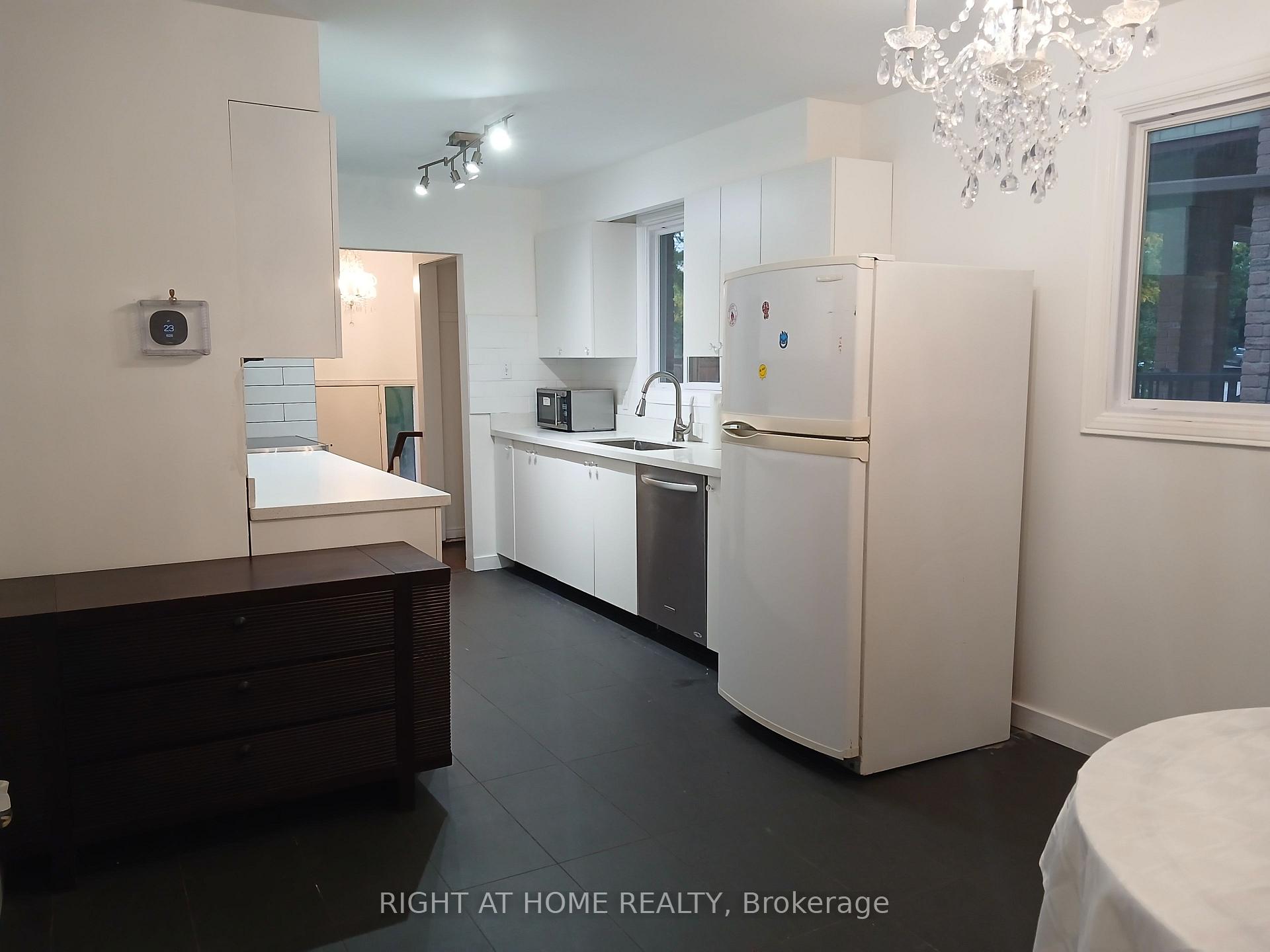 Photo 10 of 9 Ivan Nelson Drive, North York, Westminster-Branson — HOMEH