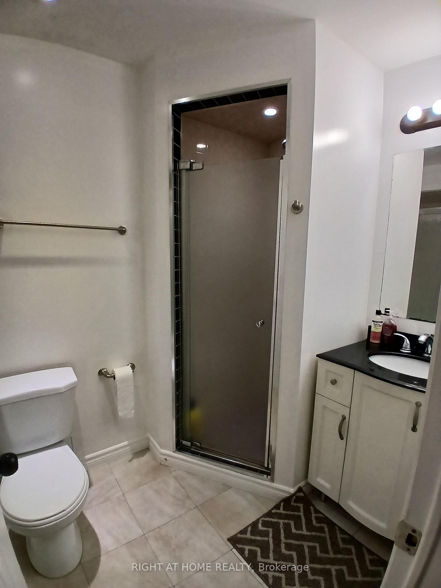 Photo 14 of 9 Ivan Nelson Drive, North York, Westminster-Branson — HOMEH