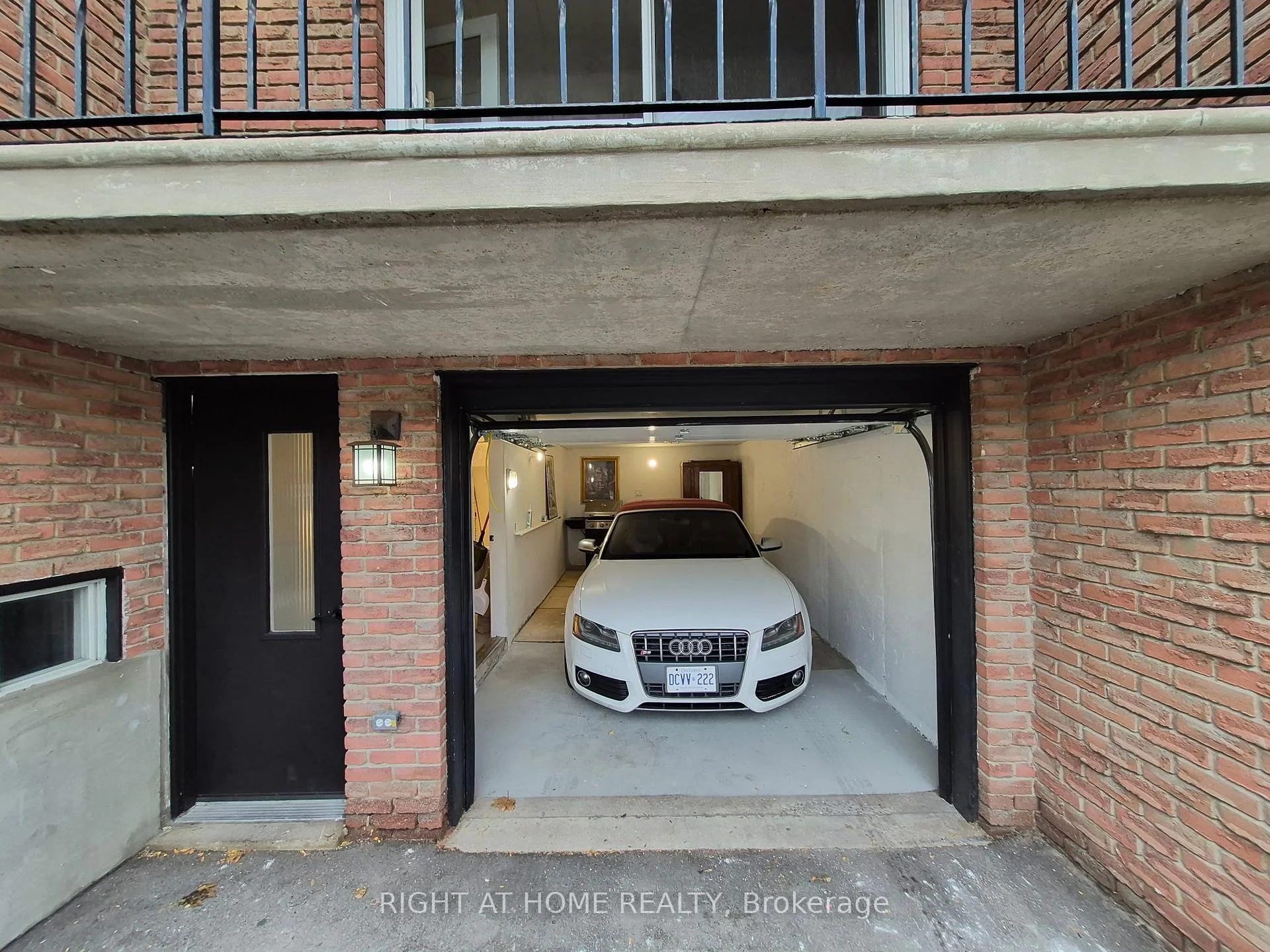 Photo 23 of 9 Ivan Nelson Drive, North York, Westminster-Branson — HOMEH