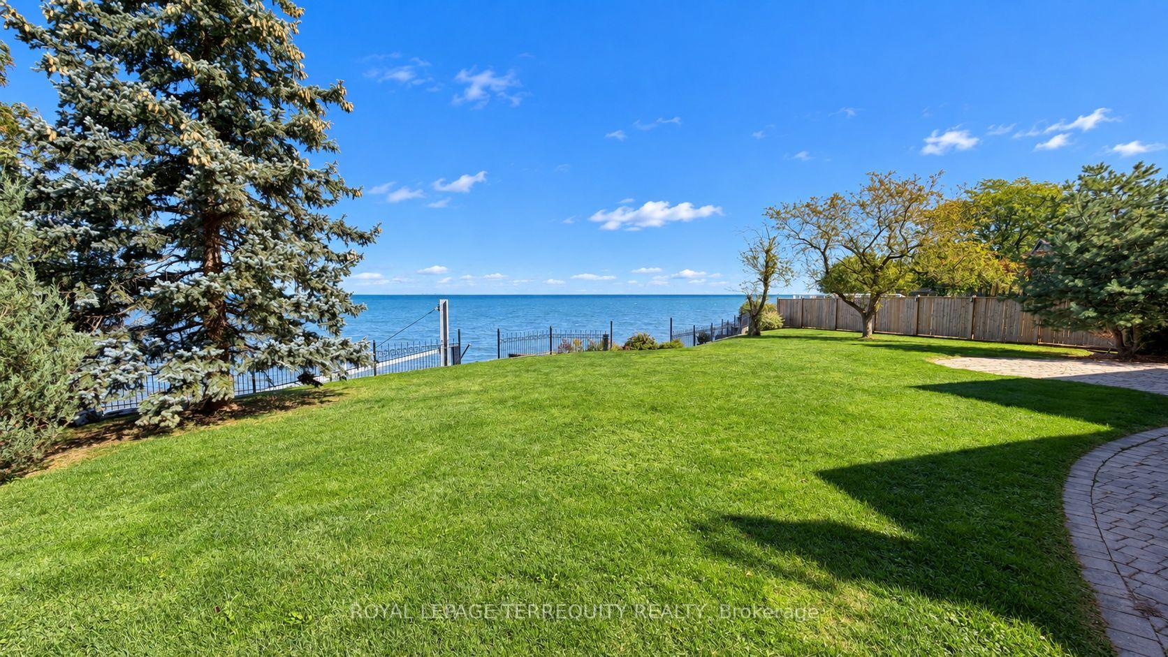 Photo 27 of 410 Kerman Avenue, Grimsby, Grimsby Beach — HOMEH