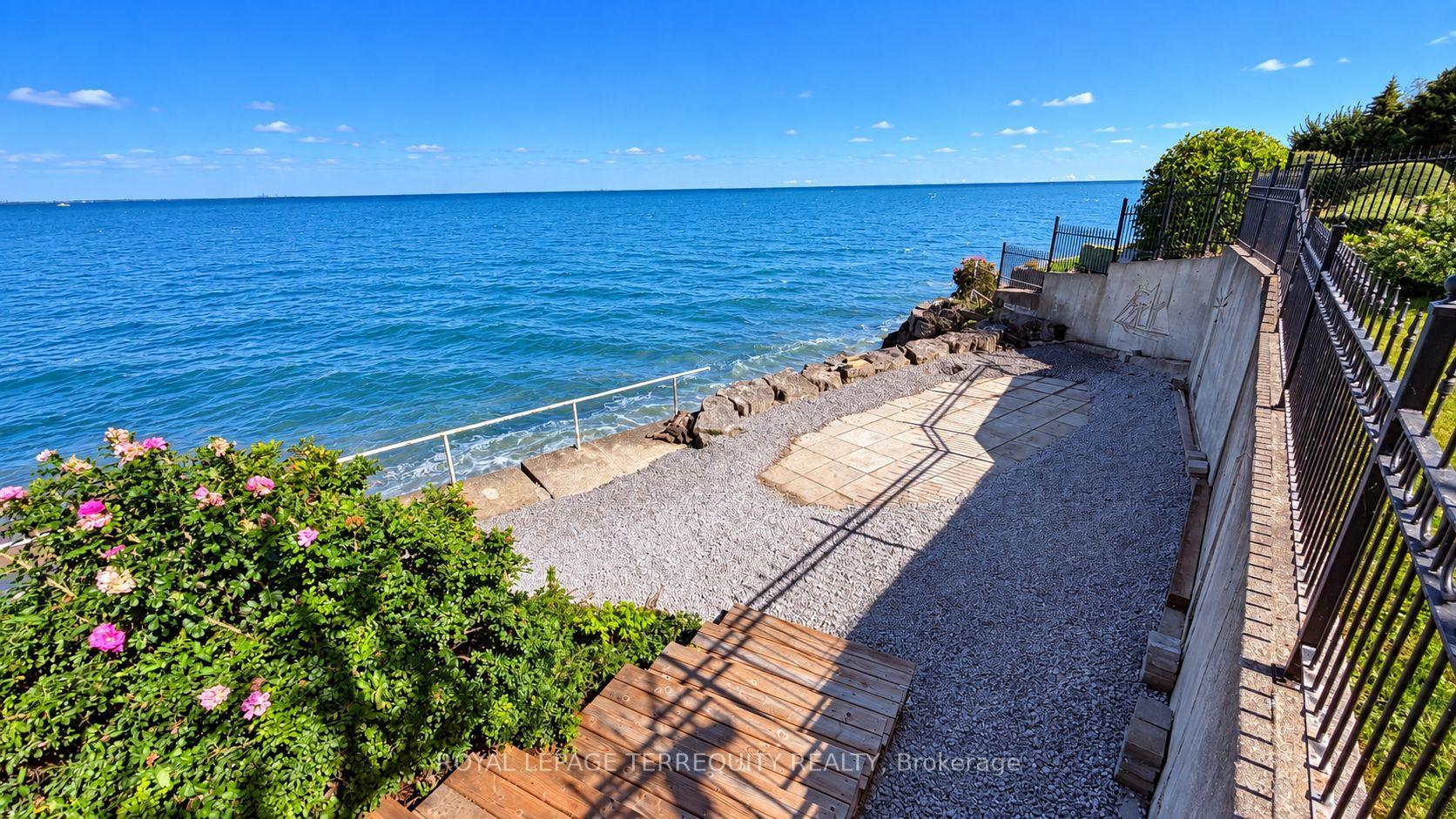 Photo 32 of 410 Kerman Avenue, Grimsby, Grimsby Beach — HOMEH