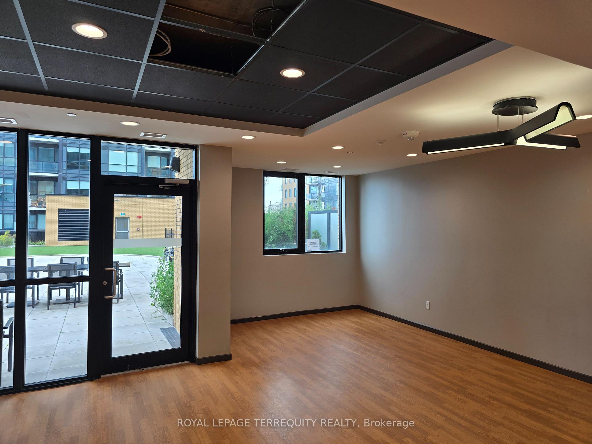 Photo 7 of Unit 2402, 108 Garment Street, Kitchener, Cherry Hill — HOMEH