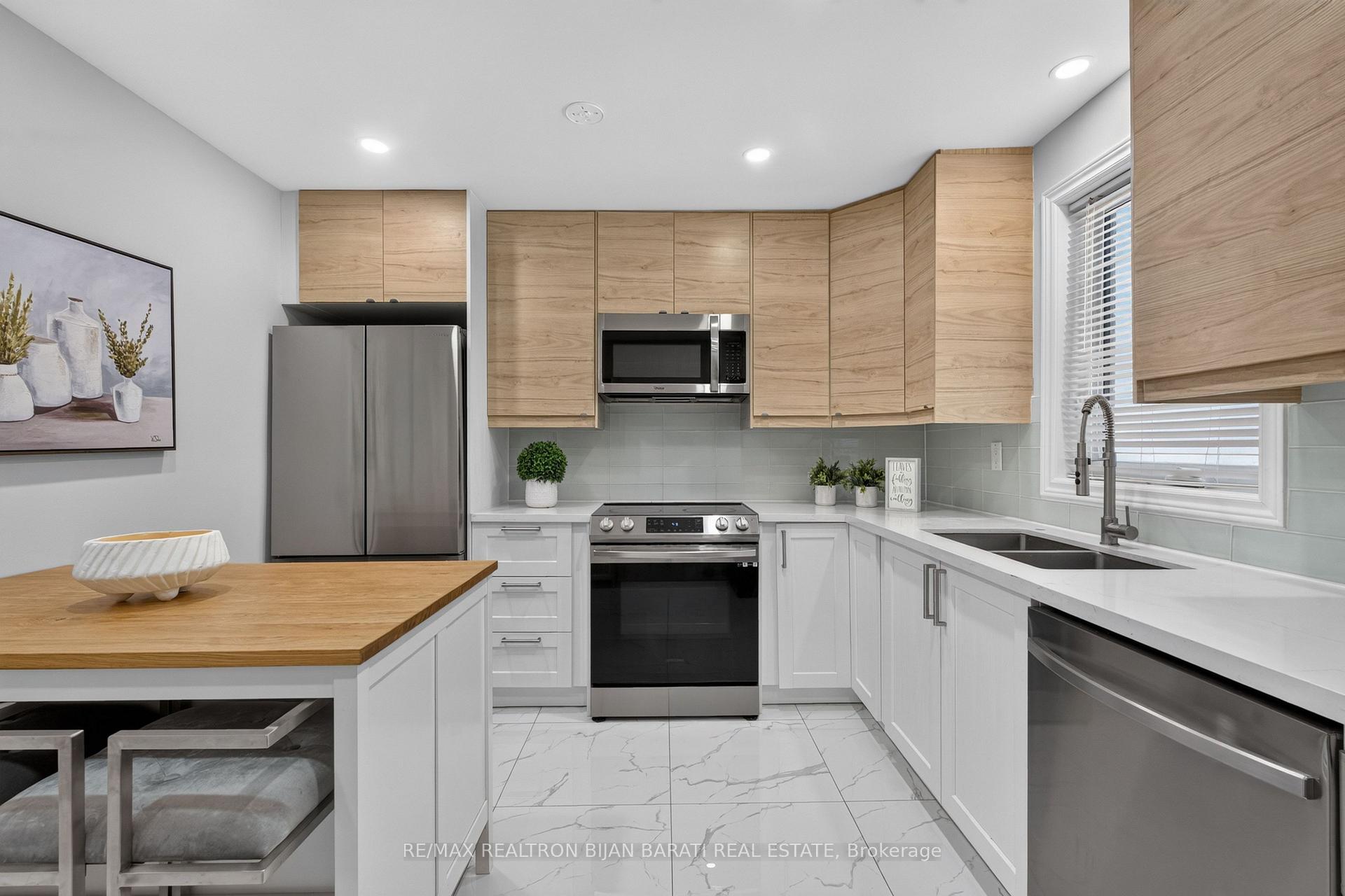 Photo 9 of 42 Franklin Avenue, North York, Lansing-Westgate — HOMEH
