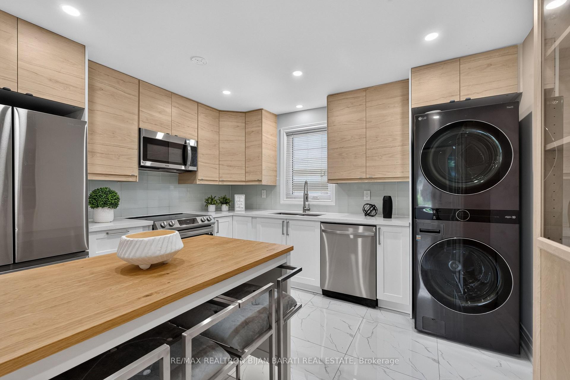 Photo 15 of 42 Franklin Avenue, North York, Lansing-Westgate — HOMEH