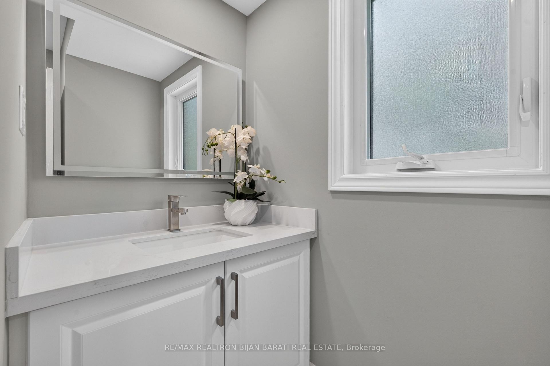 Photo 23 of 42 Franklin Avenue, North York, Lansing-Westgate — HOMEH
