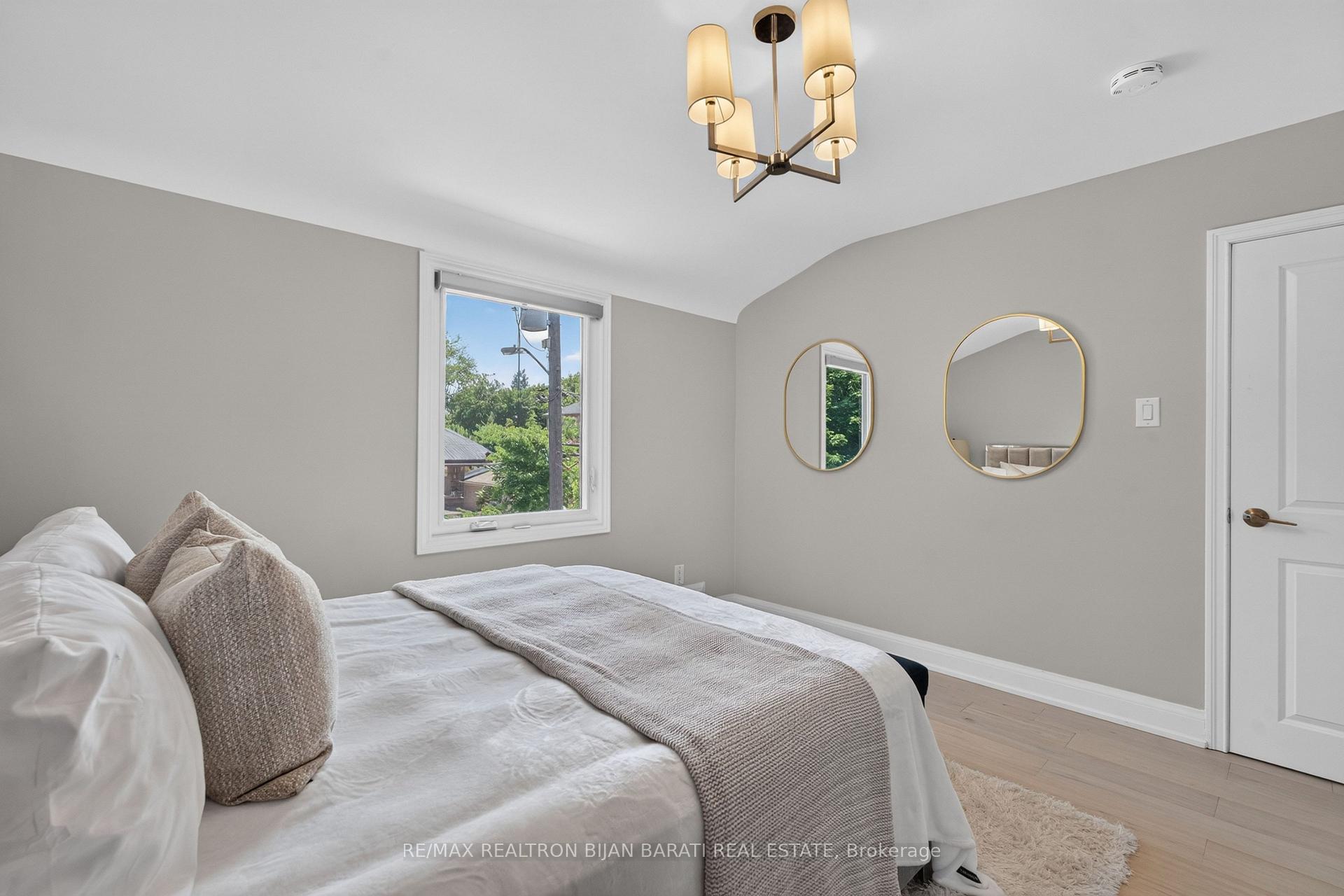 Photo 25 of 42 Franklin Avenue, North York, Lansing-Westgate — HOMEH