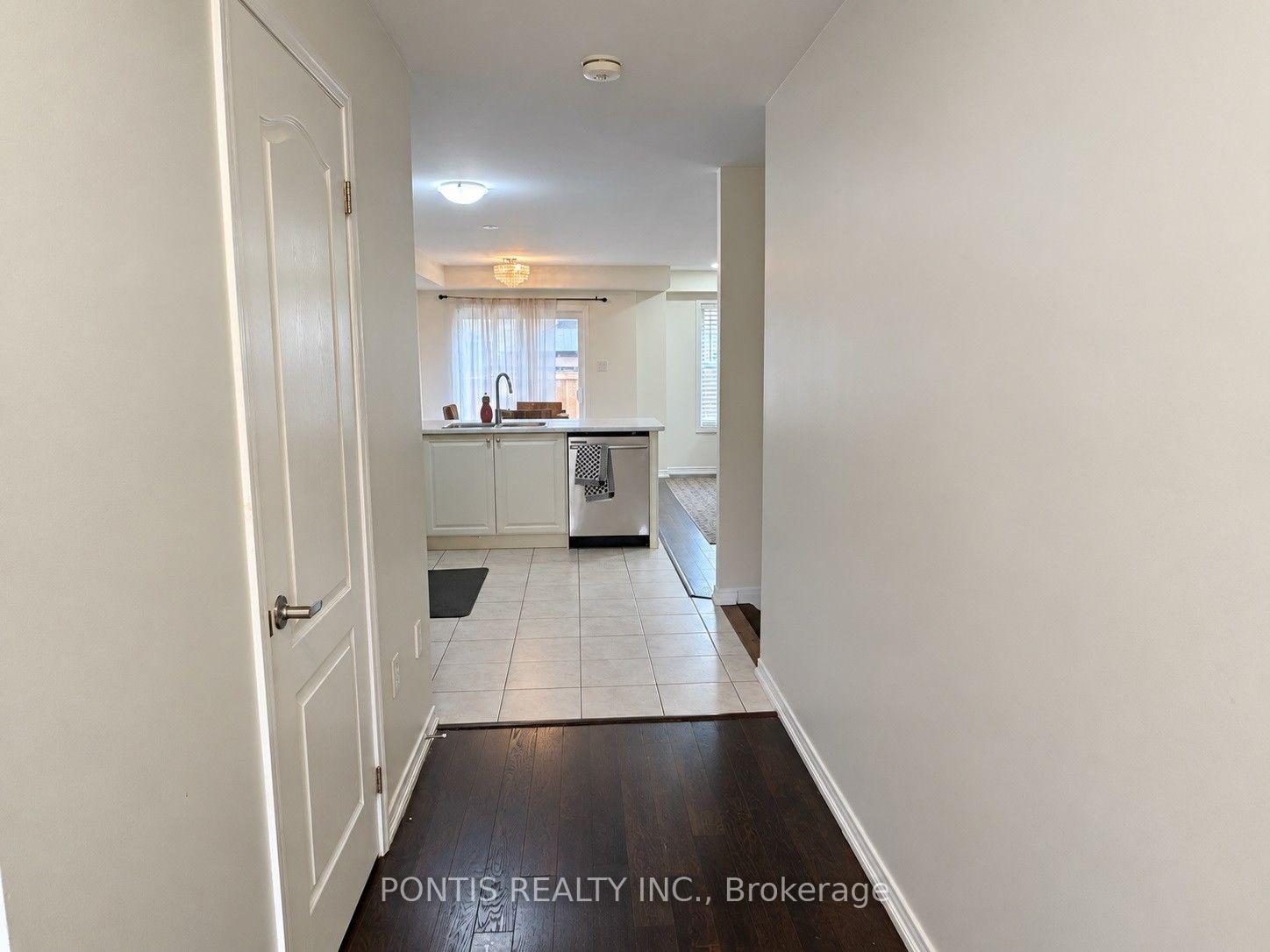 Photo 7 of 86 Munro Circle, Brantford, Empire South — HOMEH