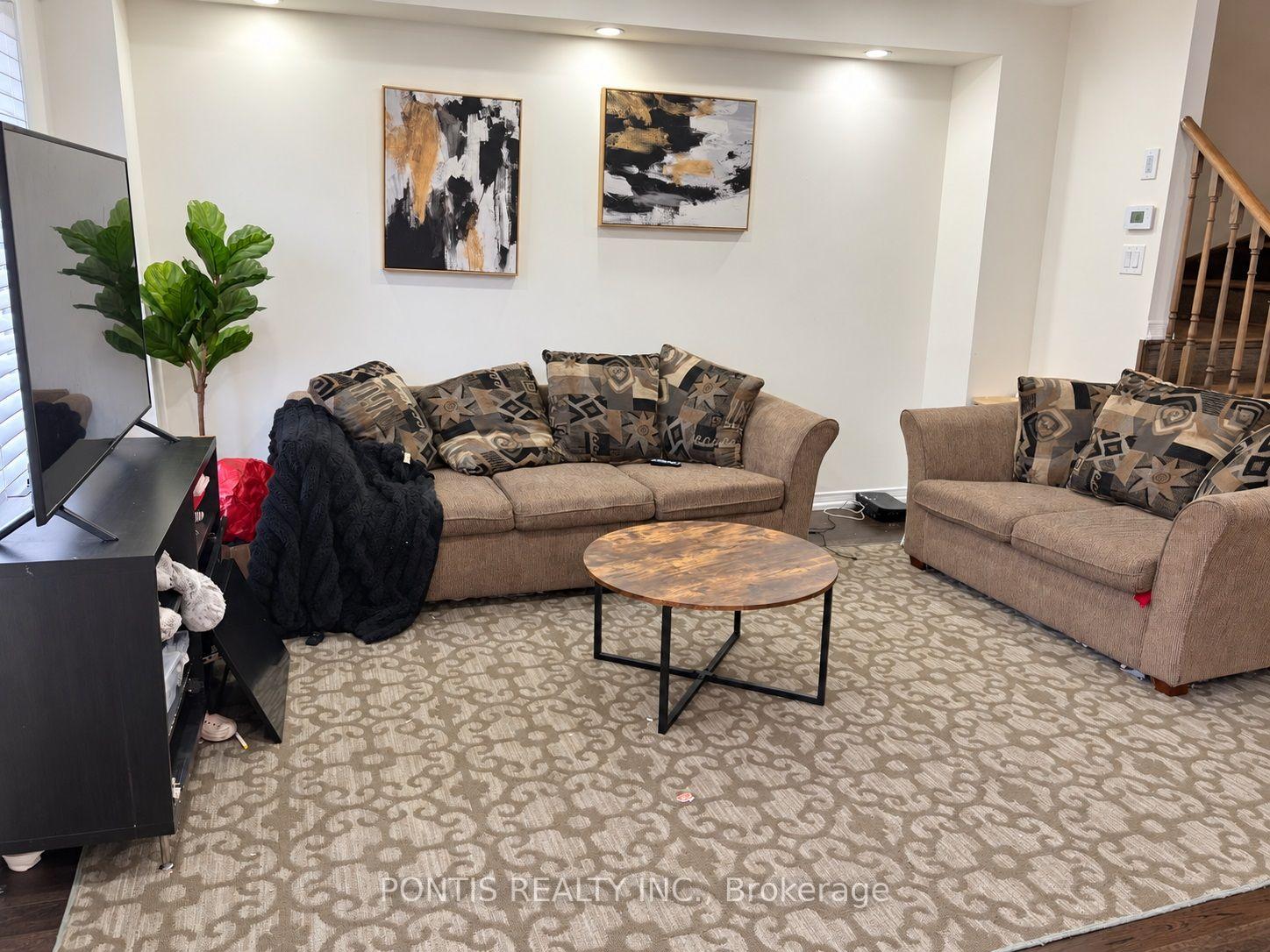 Photo 9 of 86 Munro Circle, Brantford, Empire South — HOMEH