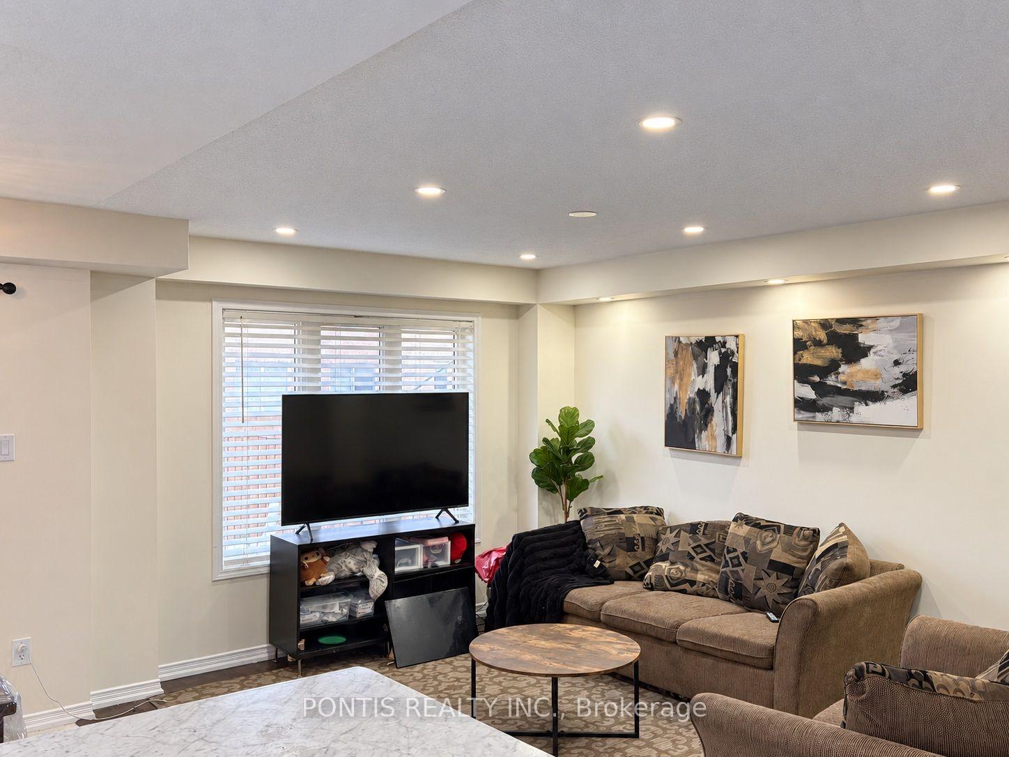 Photo 14 of 86 Munro Circle, Brantford, Empire South — HOMEH