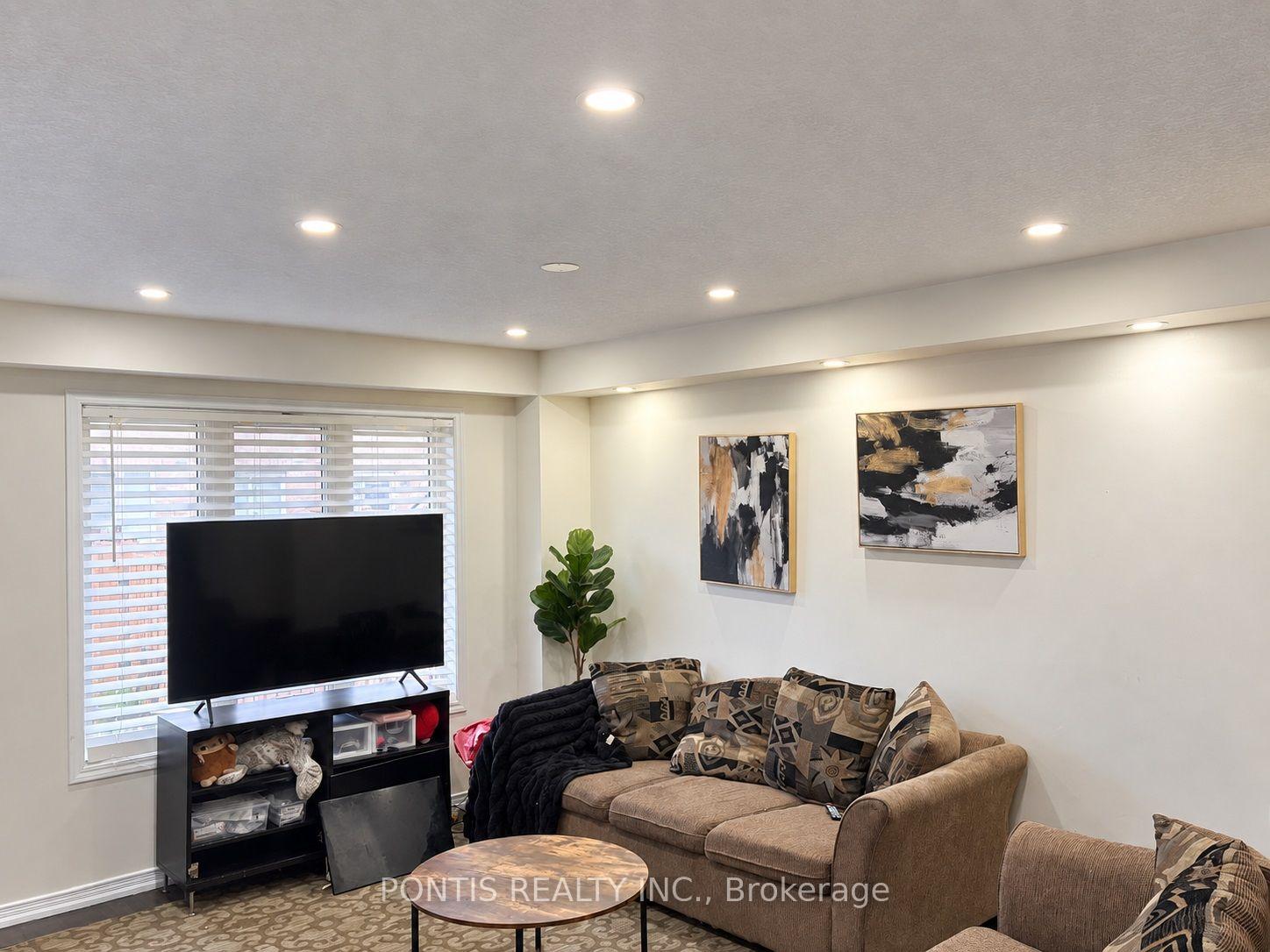 Photo 18 of 86 Munro Circle, Brantford, Empire South — HOMEH
