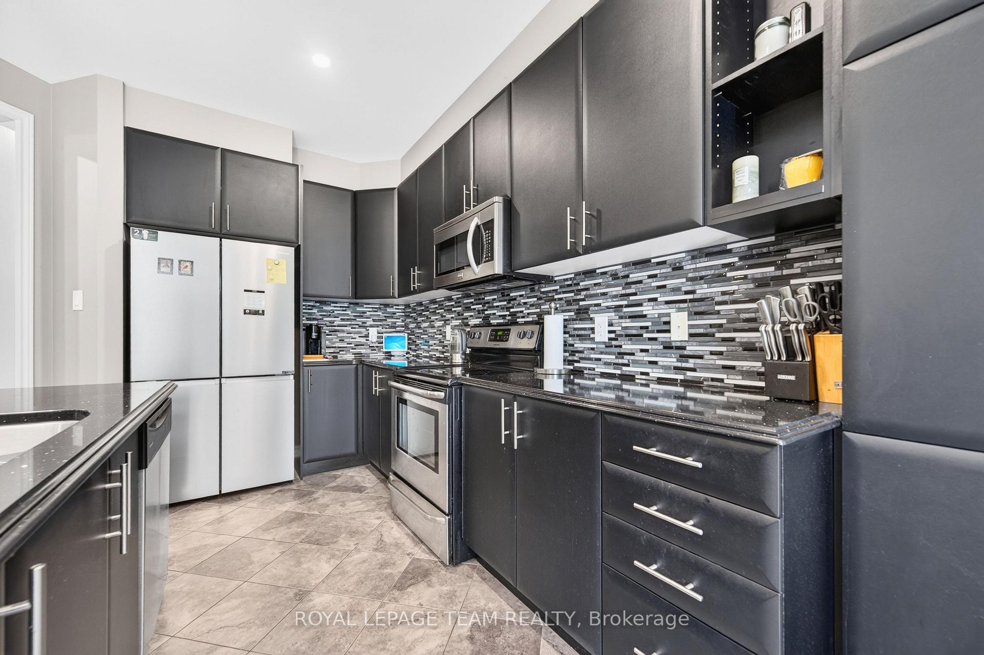 Photo 22 of 340 Gallantry Way, Ottawa, Stittsville (North) — HOMEH