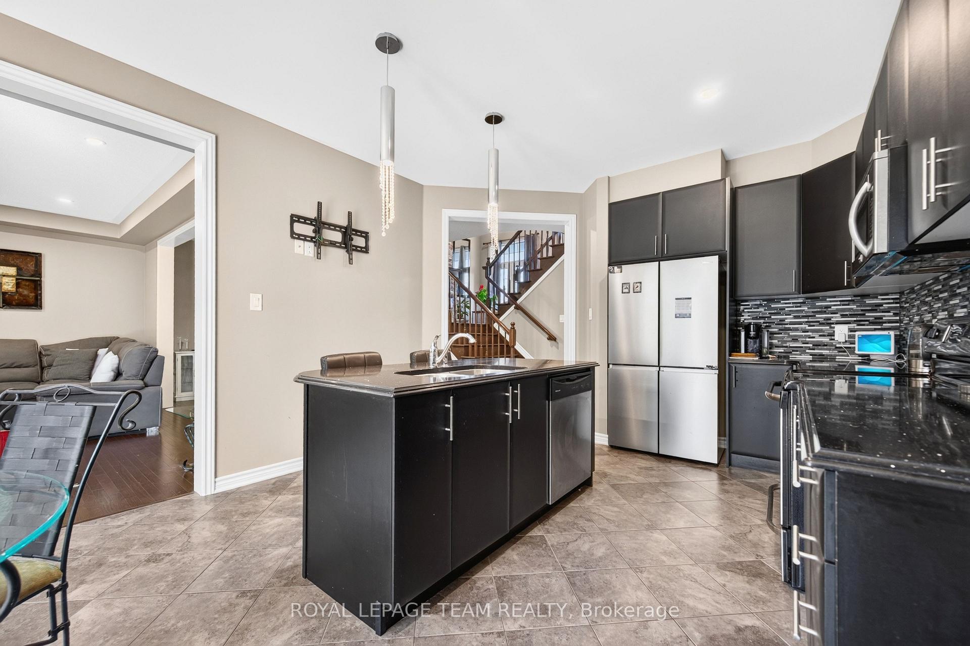 Photo 23 of 340 Gallantry Way, Ottawa, Stittsville (North) — HOMEH