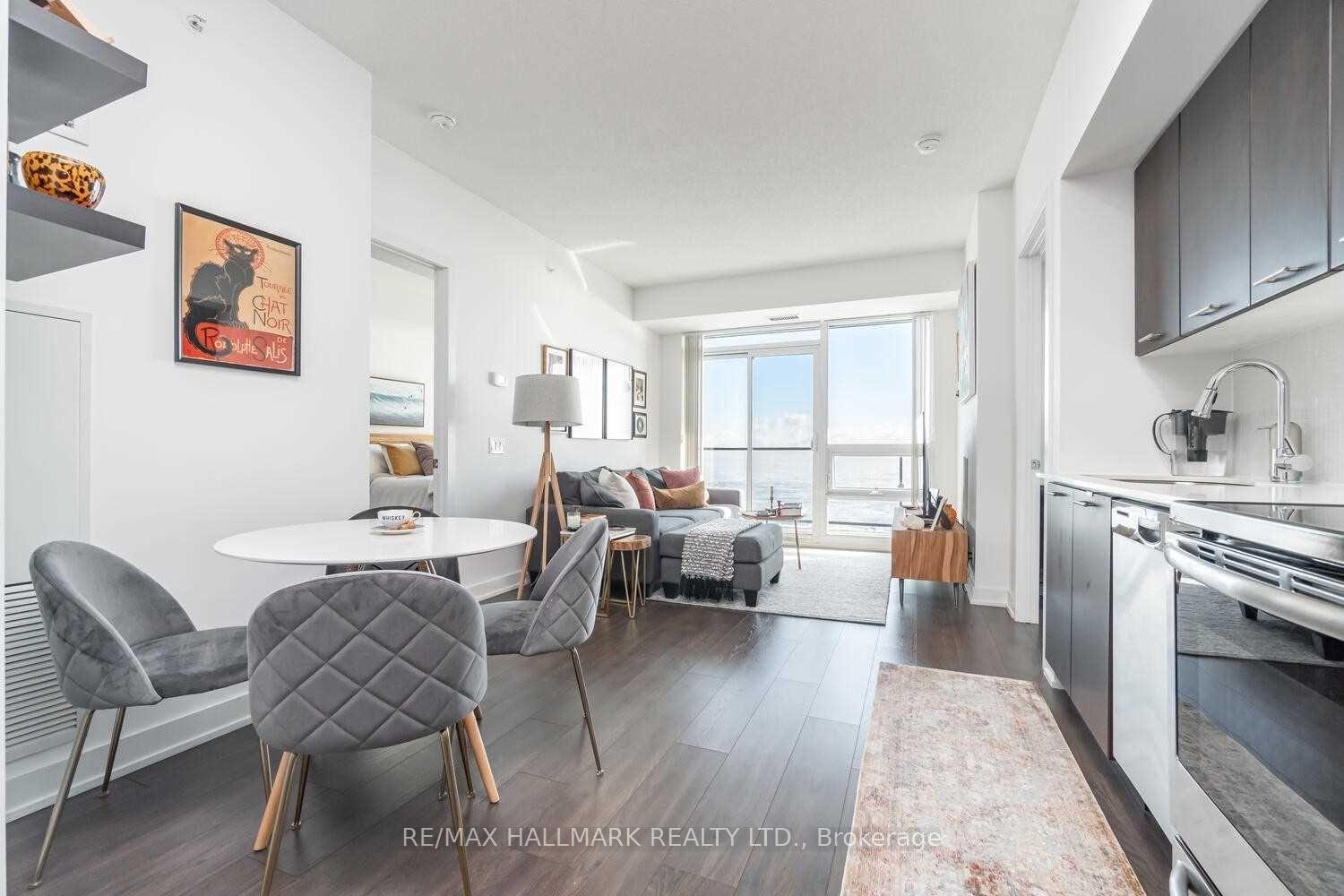 Photo 4 of Unit 3602, 2212 Lake Shore Boulevard, Etobicoke, Mimico — HOMEH