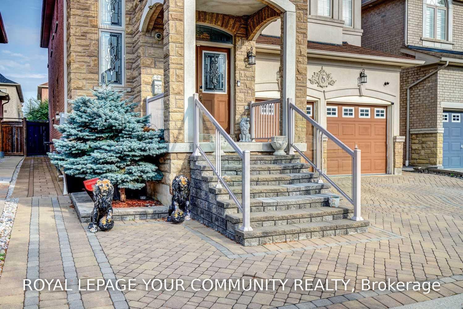 Photo 3 of 134 Greenview Circle, Vaughan, Rural Vaughan — HOMEH