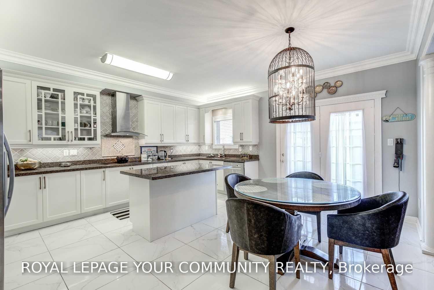 Photo 19 of 134 Greenview Circle, Vaughan, Rural Vaughan — HOMEH