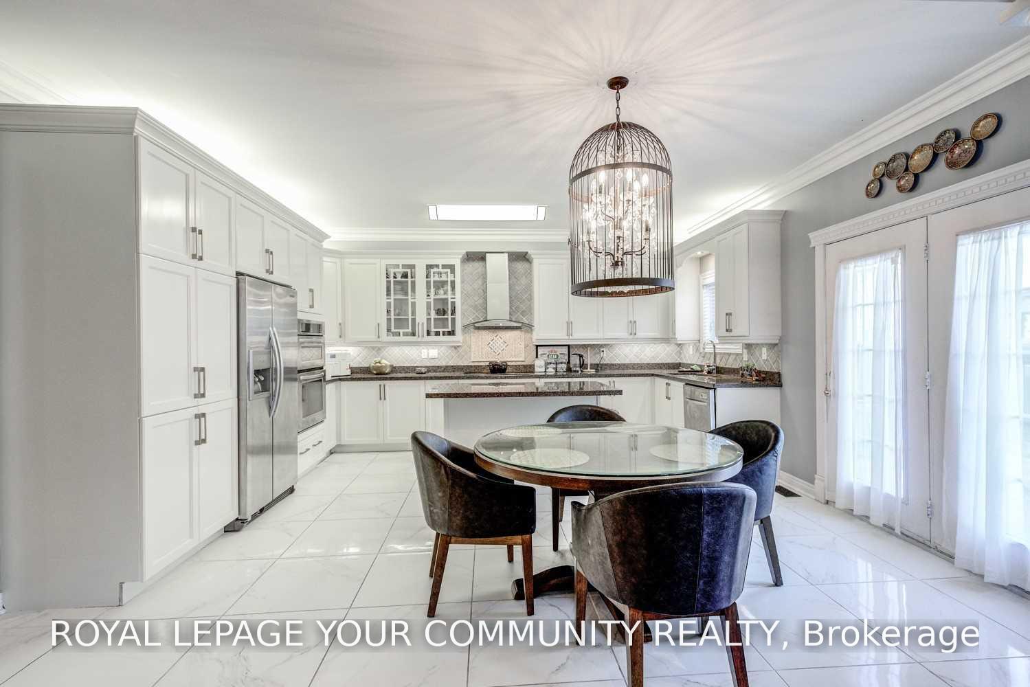 Photo 20 of 134 Greenview Circle, Vaughan, Rural Vaughan — HOMEH