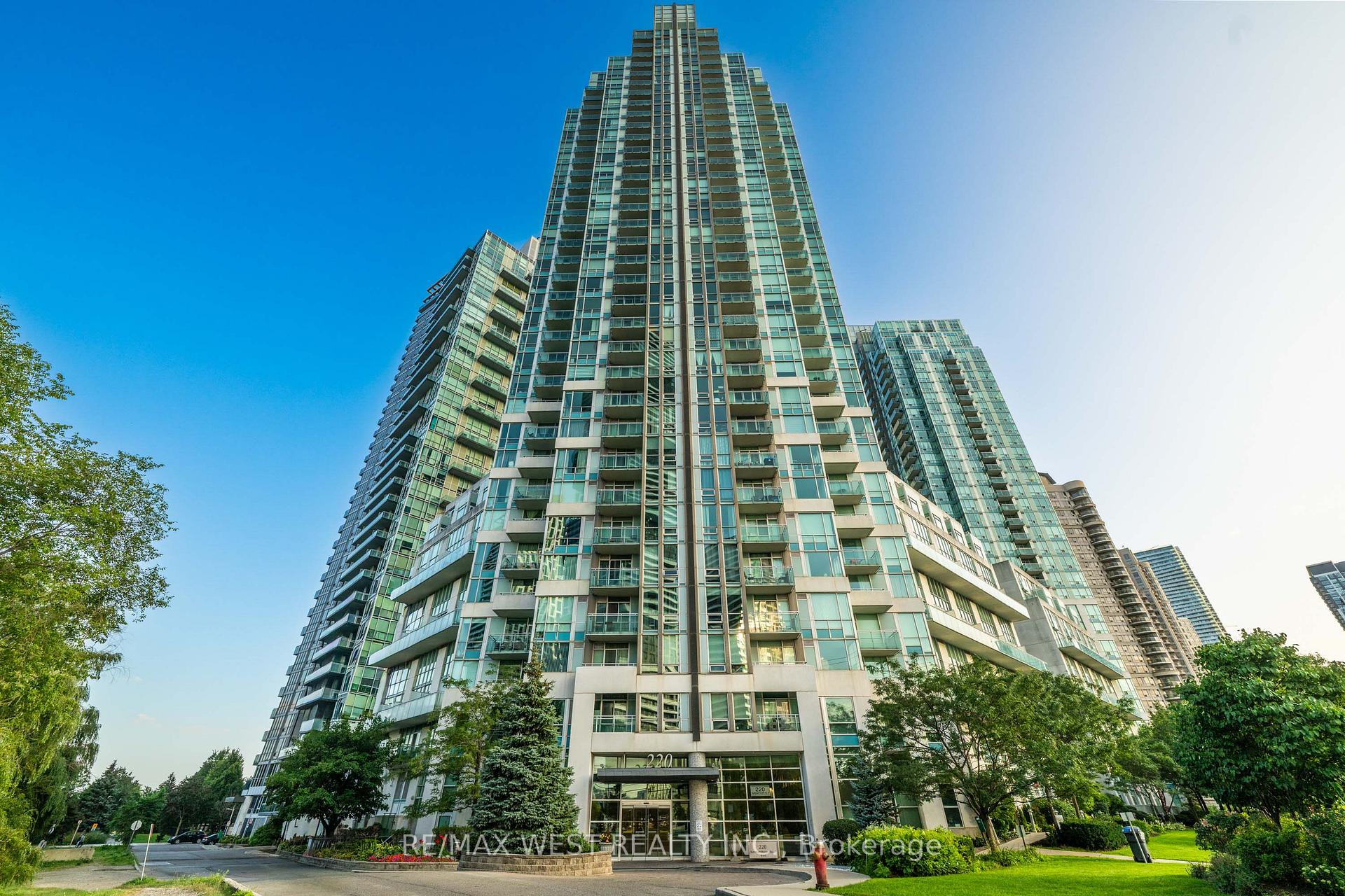 Photo of Unit 1710, 220 Burnhamthorpe Road W