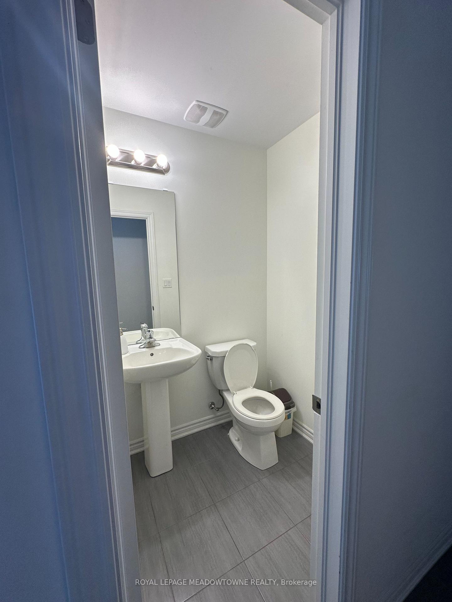 Photo 8 of 130 Sapphire Way, Thorold, Rolling Meadows — HOMEH