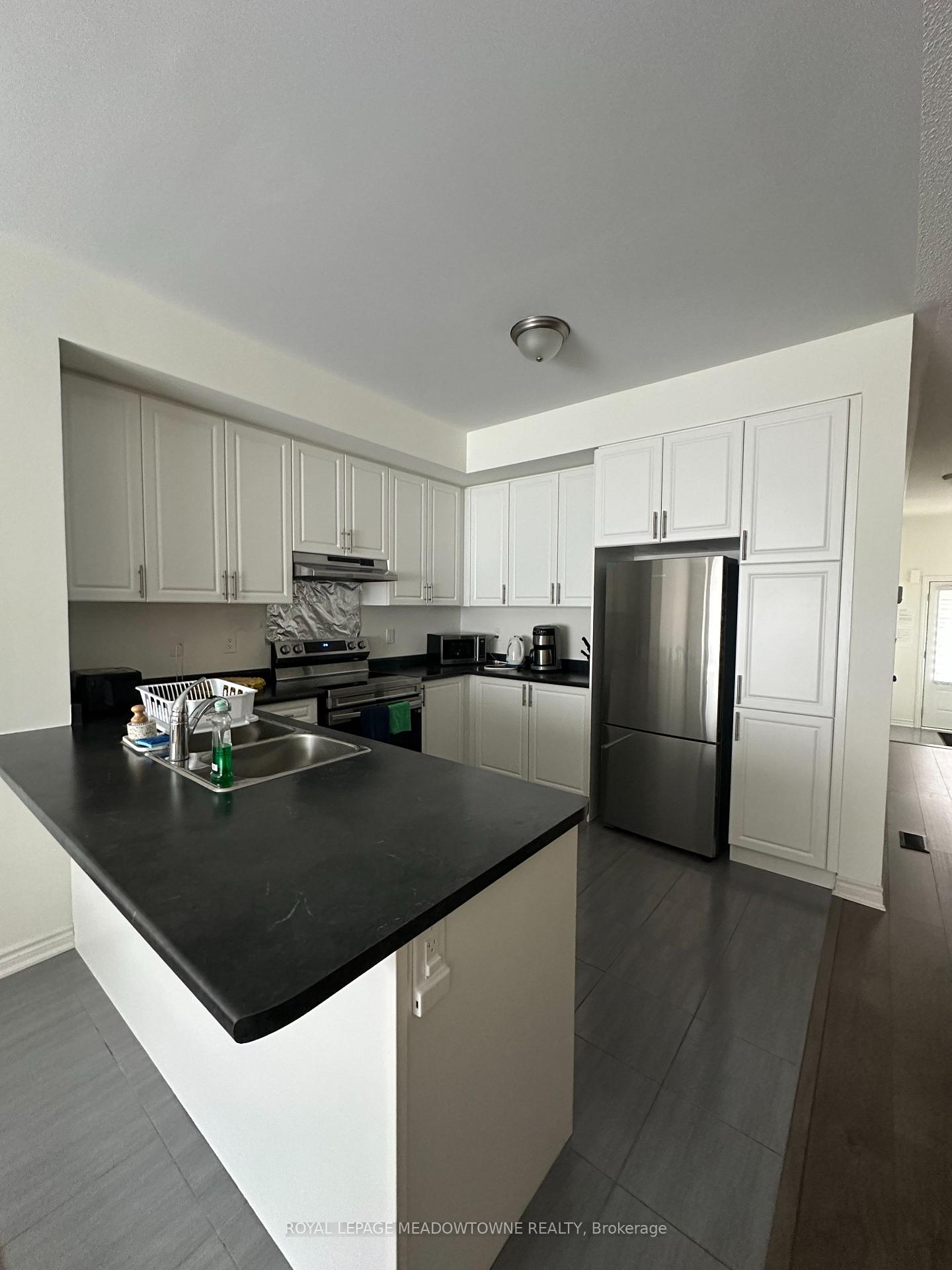 Photo 12 of 130 Sapphire Way, Thorold, Rolling Meadows — HOMEH