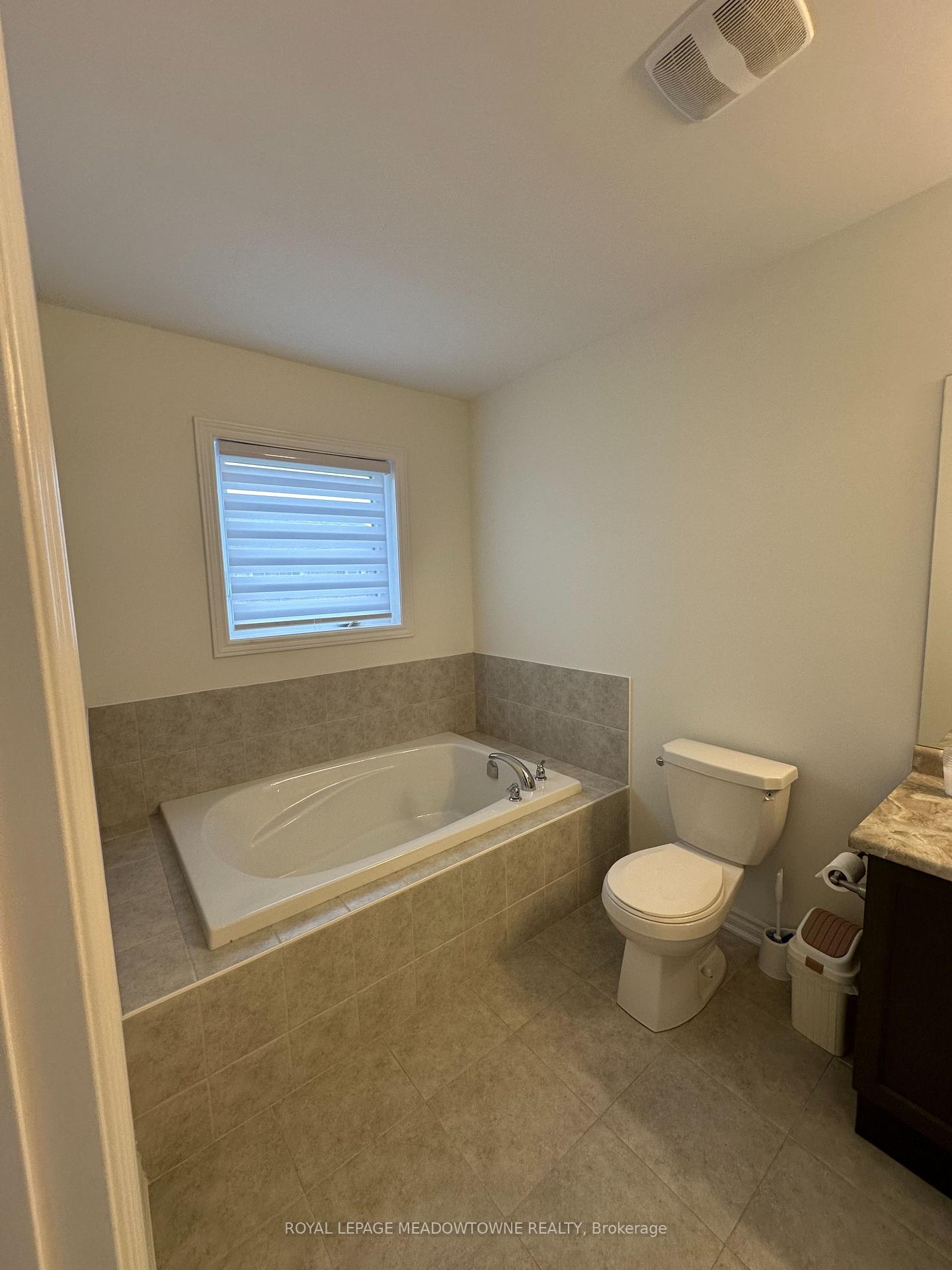 Photo 37 of 130 Sapphire Way, Thorold, Rolling Meadows — HOMEH