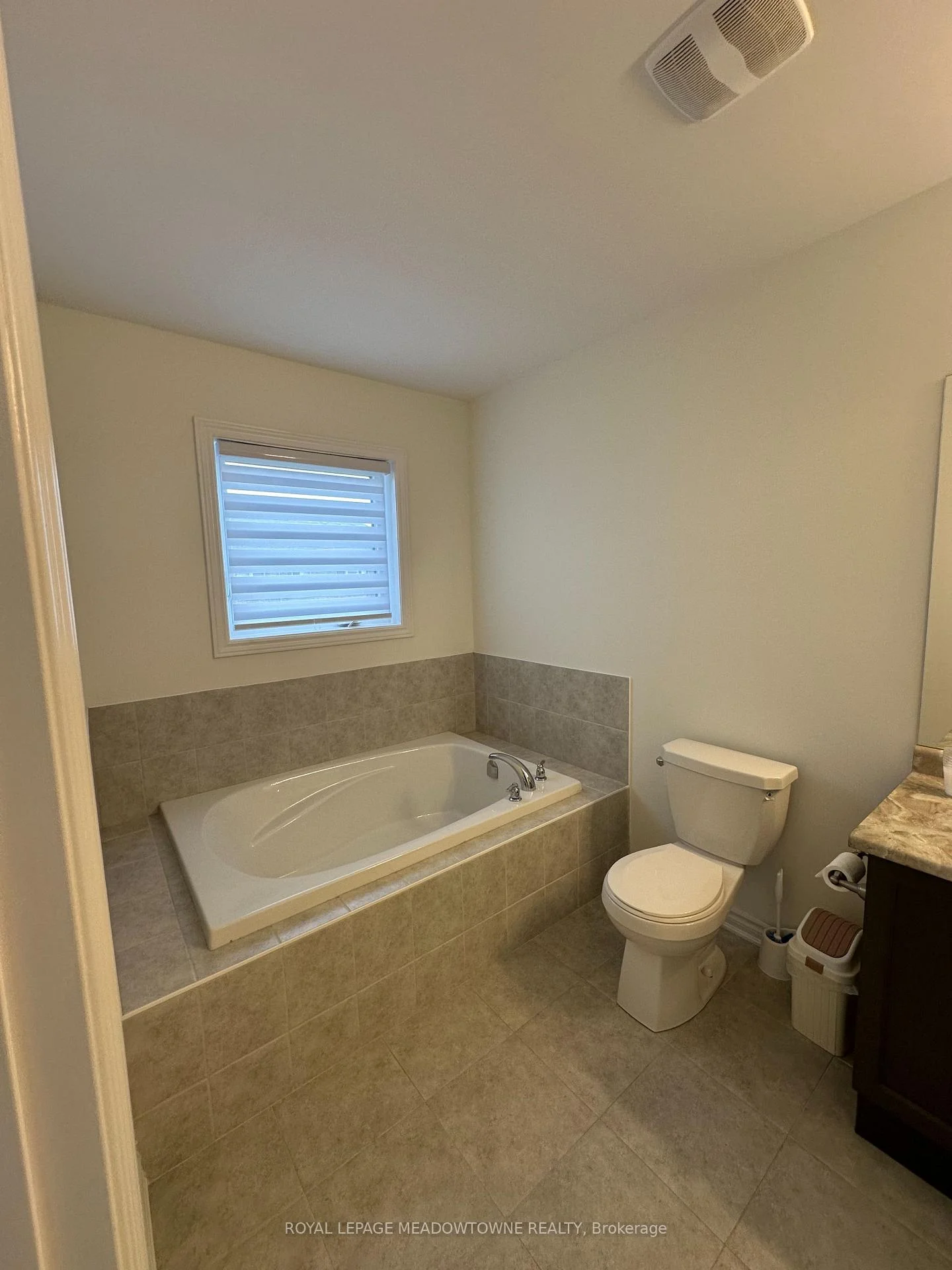 Photo 49 of 130 Sapphire Way, Thorold, Rolling Meadows — HOMEH