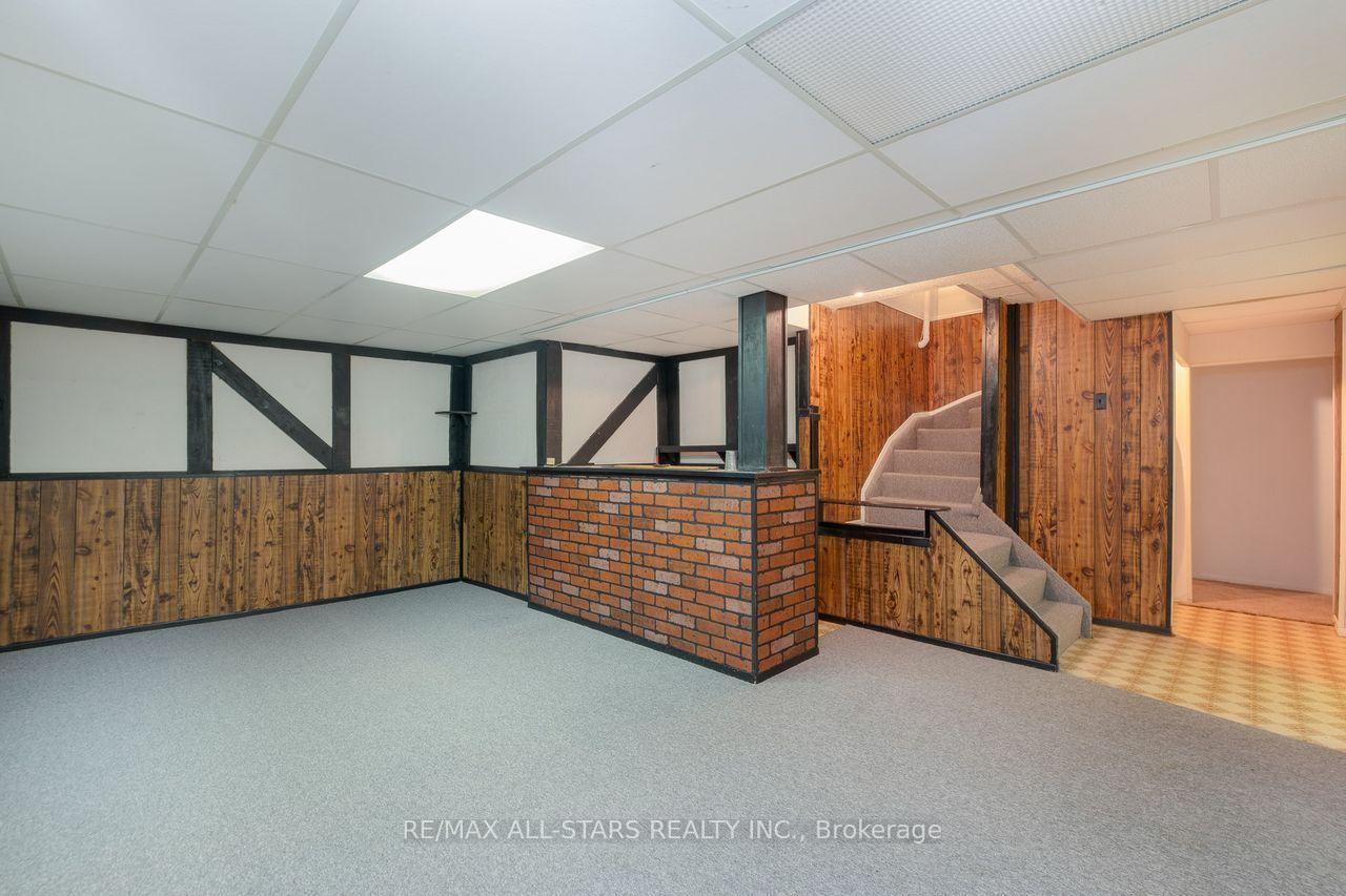 Photo 16 of 10 Colette Drive, Whitby, Downtown Whitby — HOMEH