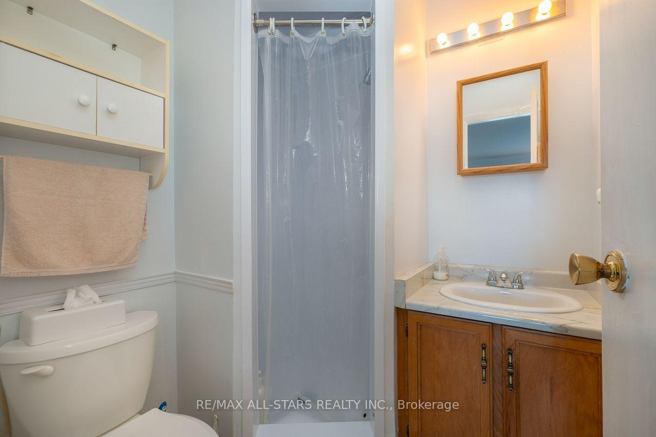 Photo 25 of 10 Colette Drive, Whitby, Downtown Whitby — HOMEH
