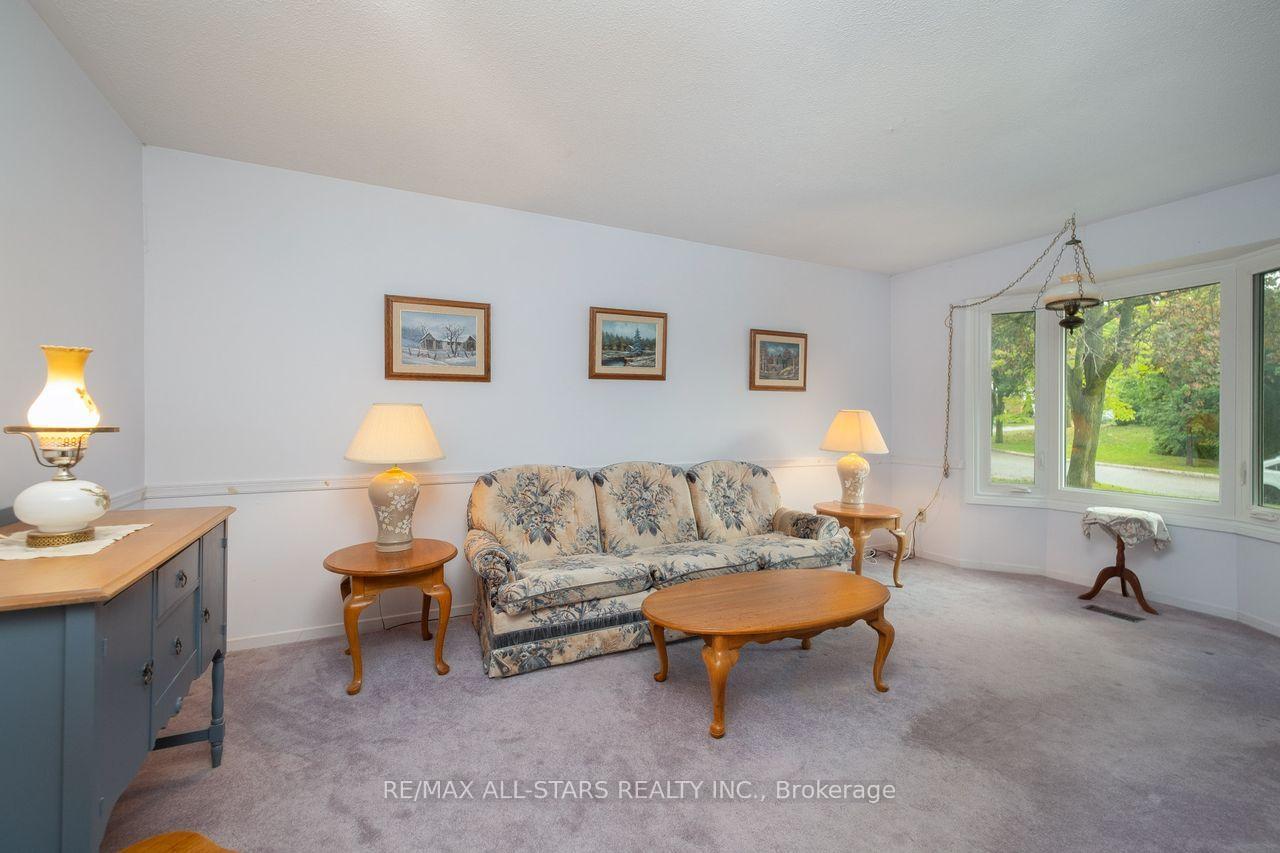 Photo 26 of 10 Colette Drive, Whitby, Downtown Whitby — HOMEH