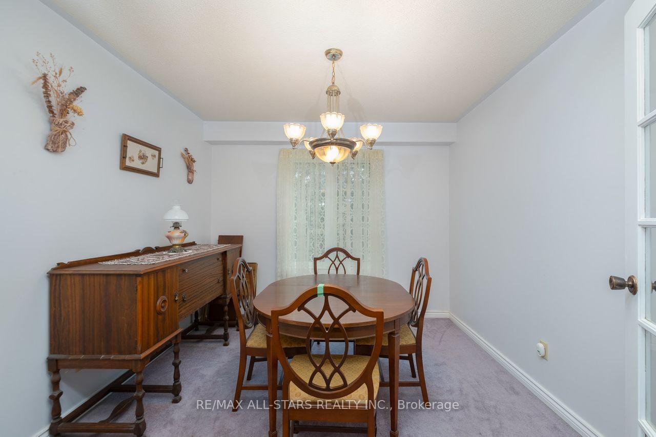 Photo 30 of 10 Colette Drive, Whitby, Downtown Whitby — HOMEH