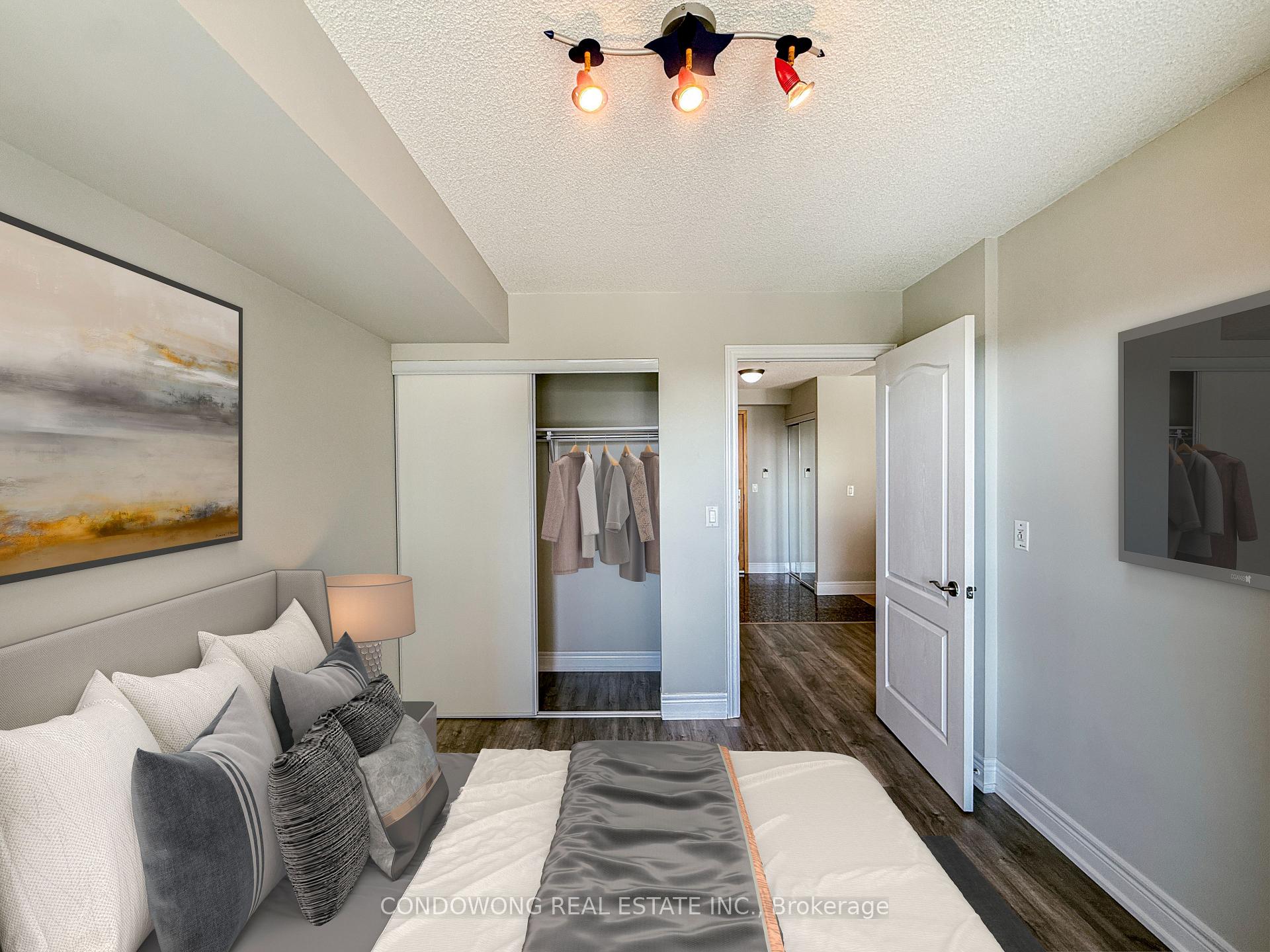Photo 6 of Unit 318, 62 Suncrest Boulevard, Markham, Commerce Valley — HOMEH