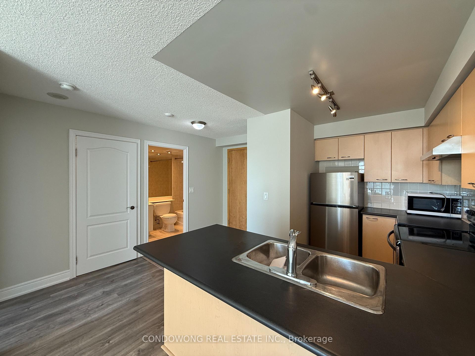 Photo 7 of Unit 318, 62 Suncrest Boulevard, Markham, Commerce Valley — HOMEH
