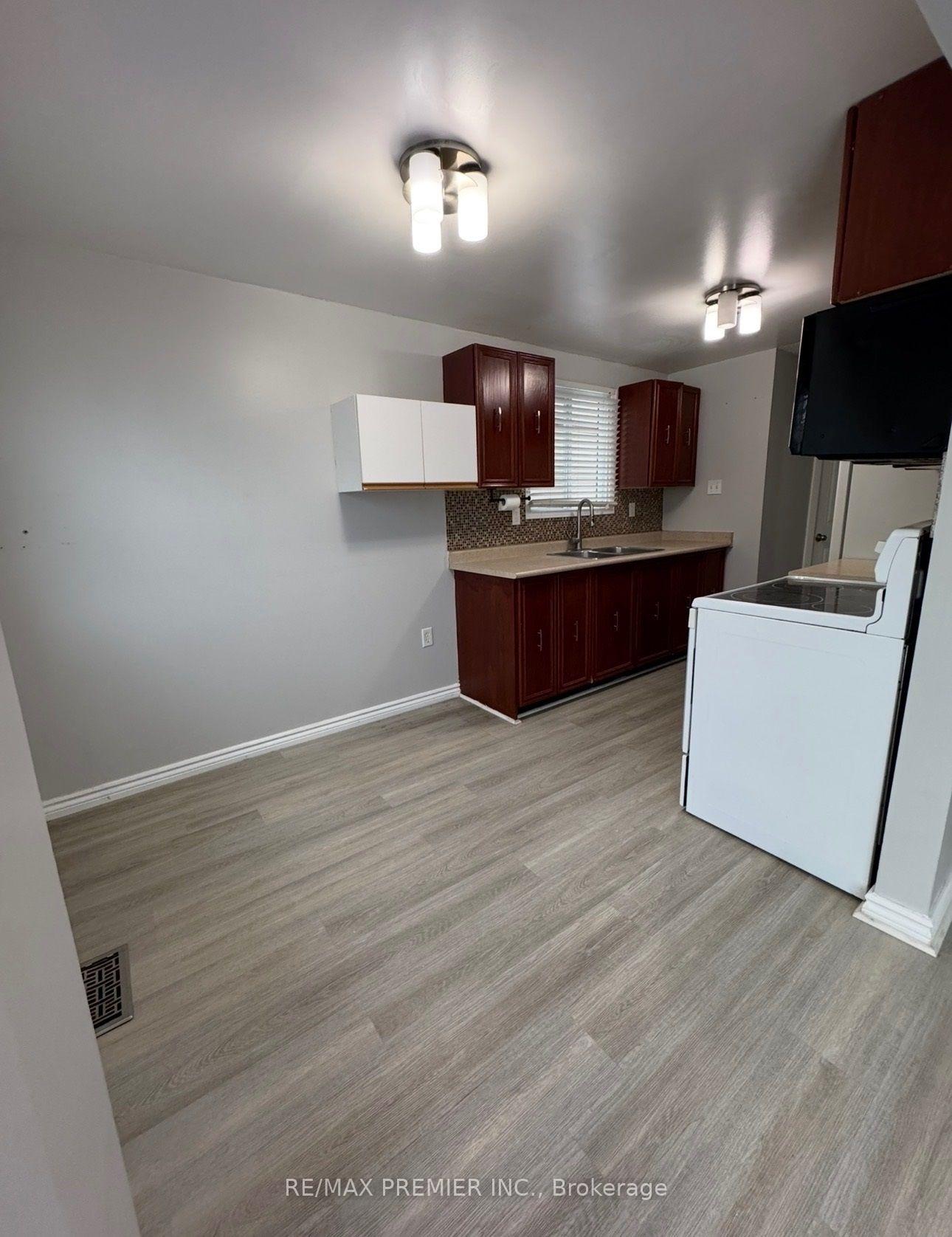 Photo 11 of 34 Argyle Road, Barrie, Sunnidale — HOMEH