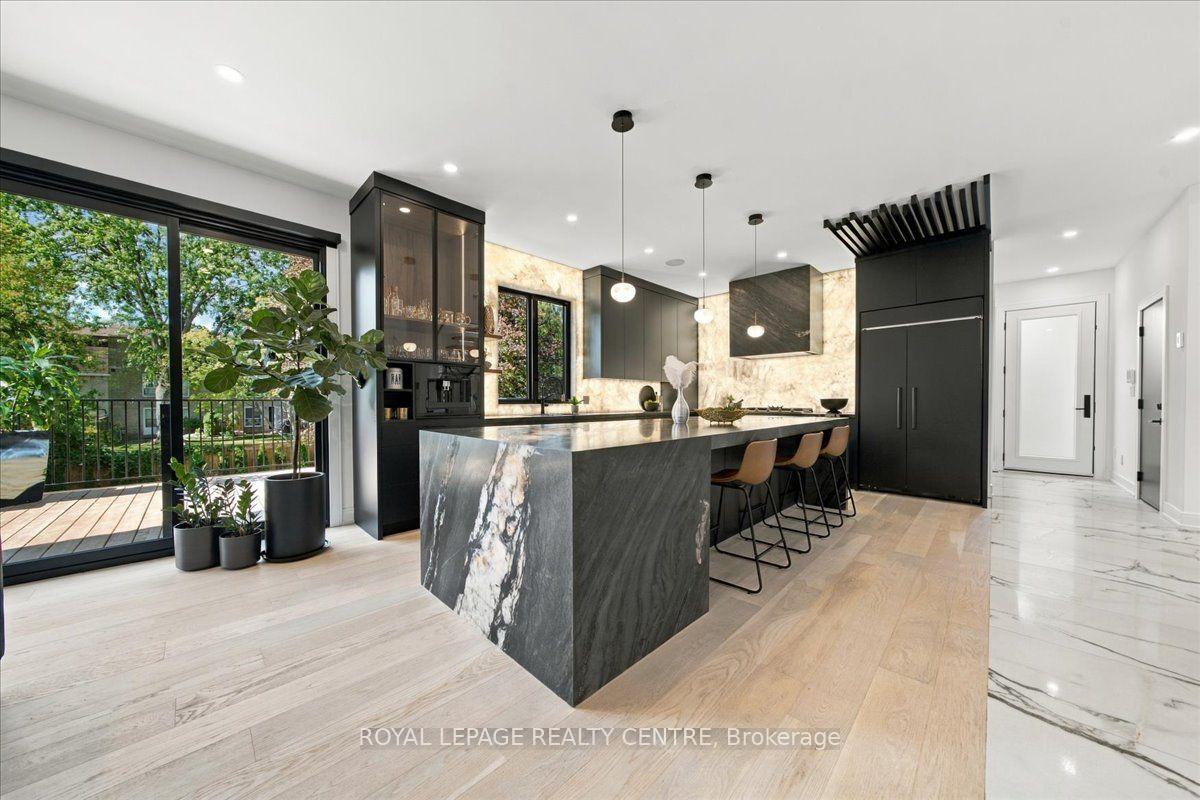 Photo 6 of 116 Elmcrest Road, Etobicoke, Eringate-Centennial-West Deane — HOMEH