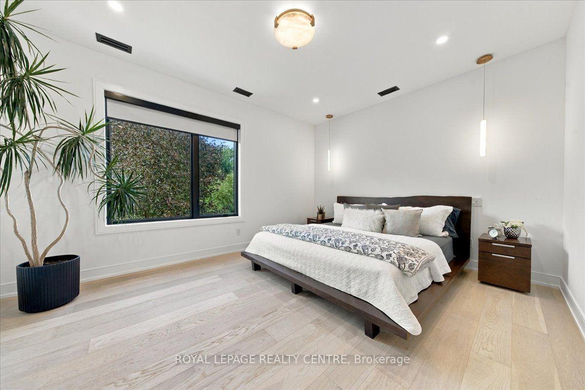 Photo 19 of 116 Elmcrest Road, Etobicoke, Eringate-Centennial-West Deane — HOMEH