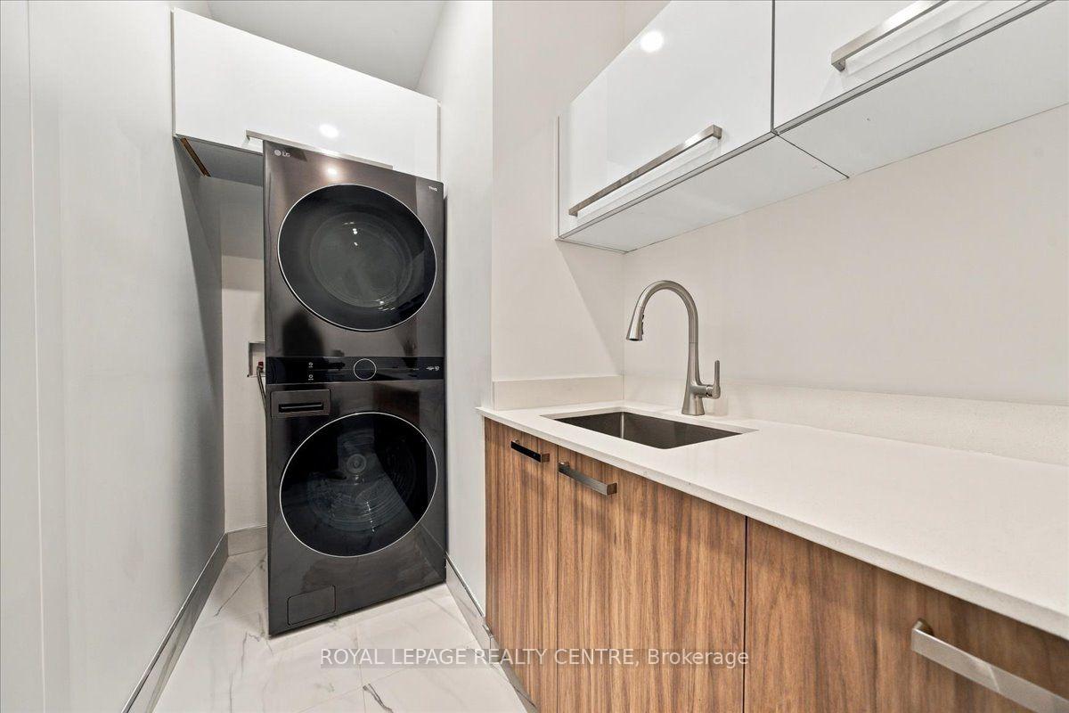 Photo 30 of 116 Elmcrest Road, Etobicoke, Eringate-Centennial-West Deane — HOMEH