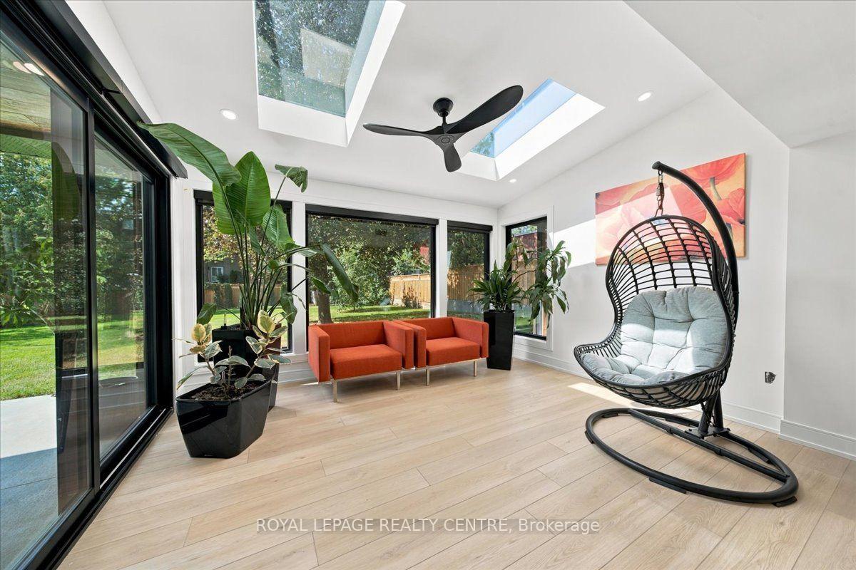 Photo 33 of 116 Elmcrest Road, Etobicoke, Eringate-Centennial-West Deane — HOMEH