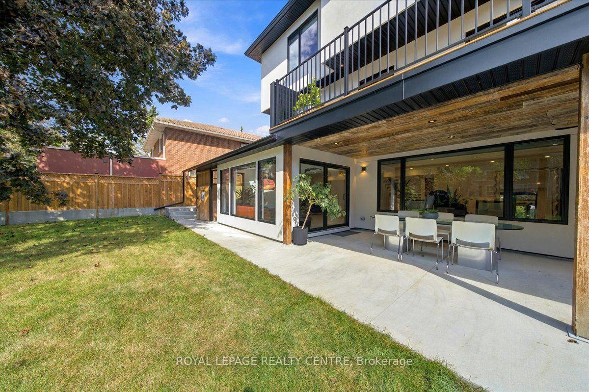 Photo 43 of 116 Elmcrest Road, Etobicoke, Eringate-Centennial-West Deane — HOMEH