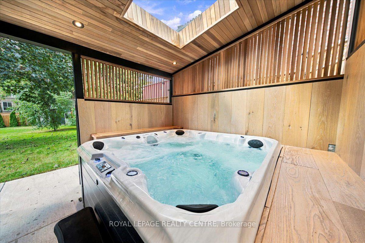 Photo 44 of 116 Elmcrest Road, Etobicoke, Eringate-Centennial-West Deane — HOMEH