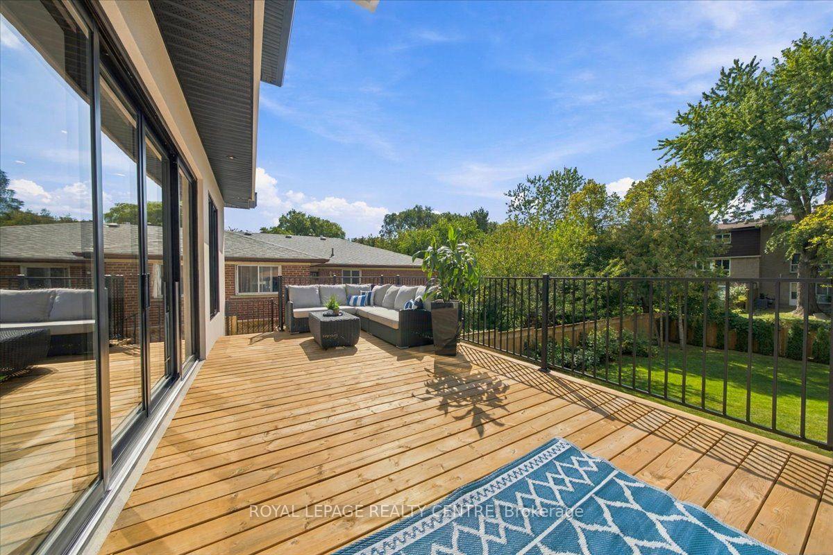 Photo 45 of 116 Elmcrest Road, Etobicoke, Eringate-Centennial-West Deane — HOMEH