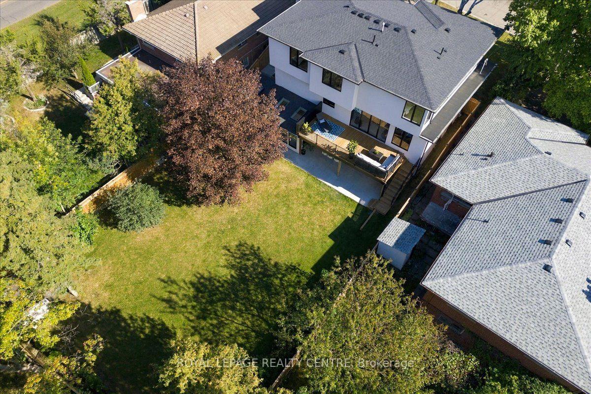 Photo 48 of 116 Elmcrest Road, Etobicoke, Eringate-Centennial-West Deane — HOMEH