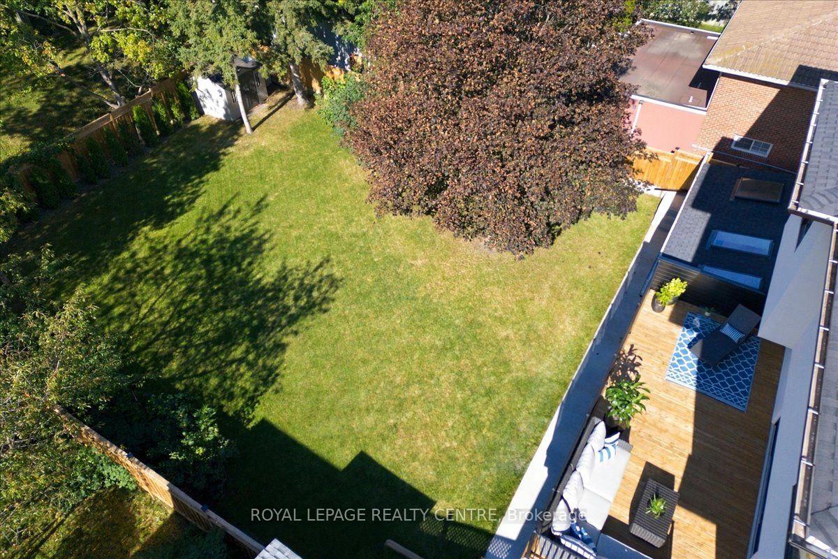 Photo 50 of 116 Elmcrest Road, Etobicoke, Eringate-Centennial-West Deane — HOMEH