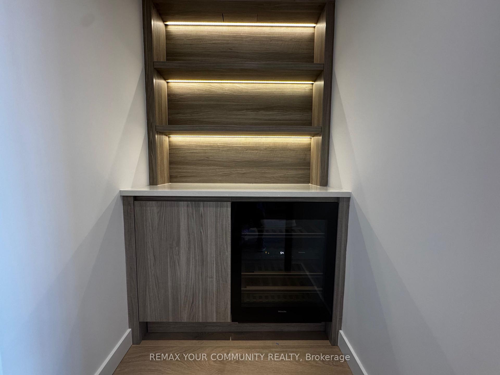 Photo 12 of Unit 2015, 18 Esther Shrine Boulevard, North York, Bayview Village — HOMEH