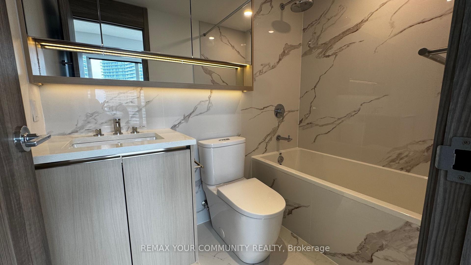 Photo 18 of Unit 2015, 18 Esther Shrine Boulevard, North York, Bayview Village — HOMEH