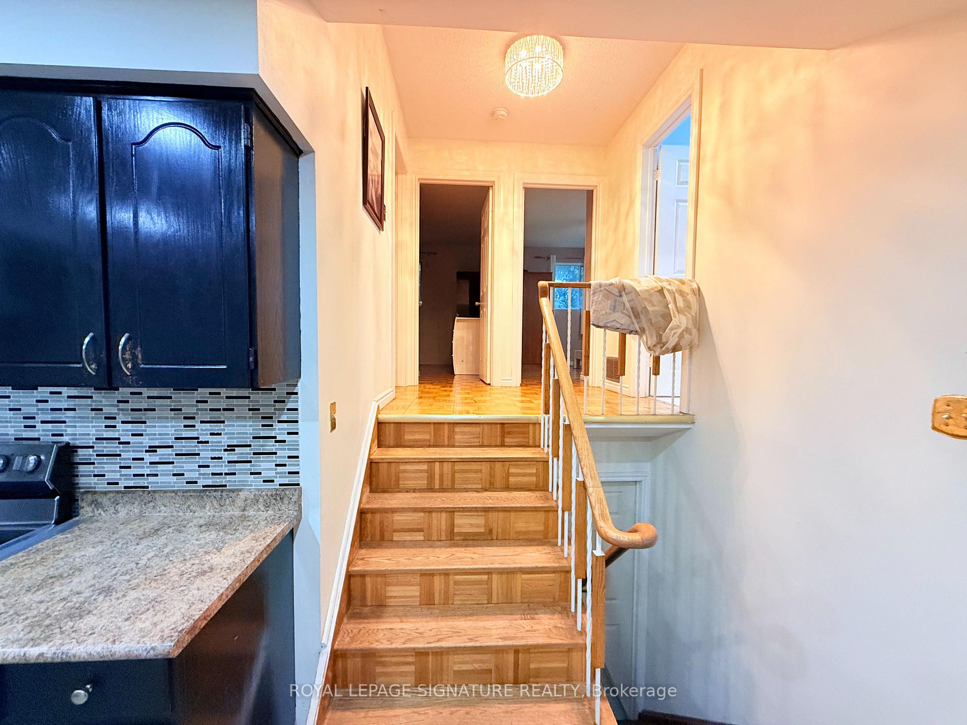 Photo 9 of 32 Madison Street, Brampton, Central Park — HOMEH