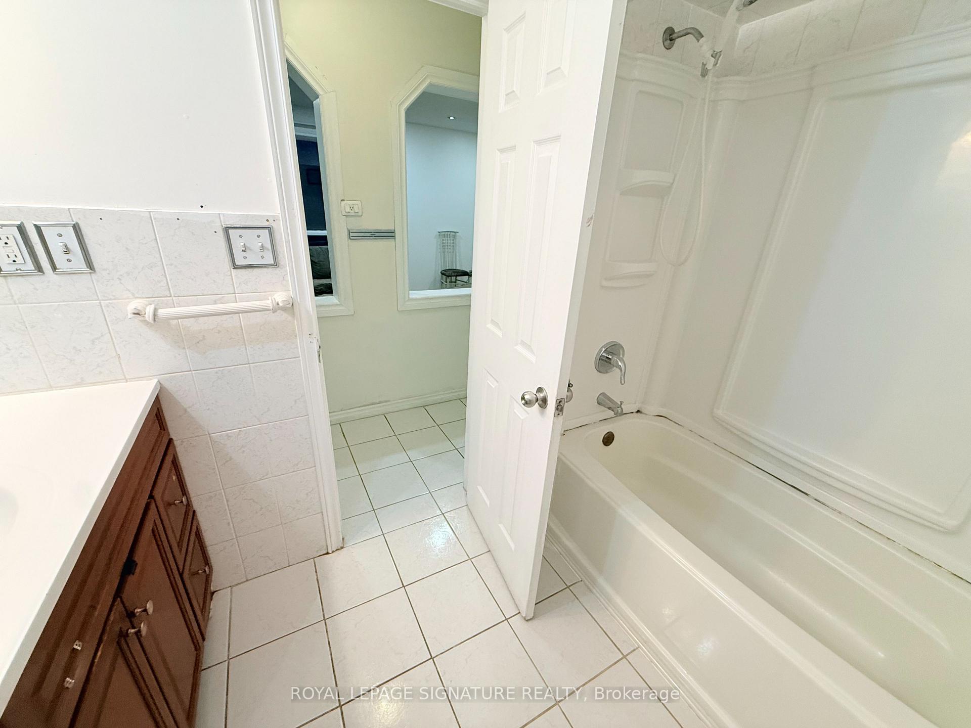 Photo 22 of 32 Madison Street, Brampton, Central Park — HOMEH