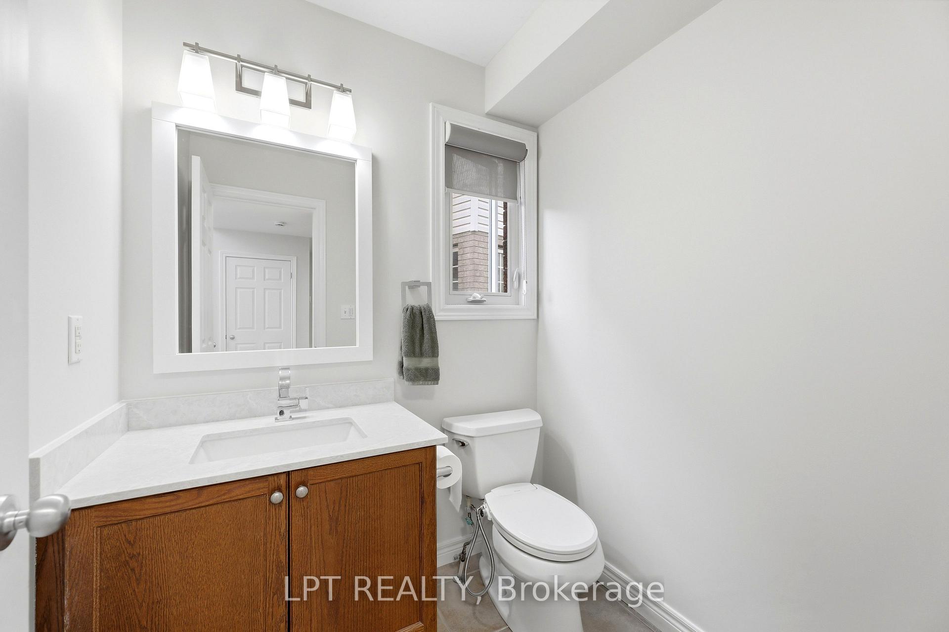 Photo 18 of 903 Bradshaw Crescent, London, North C — HOMEH