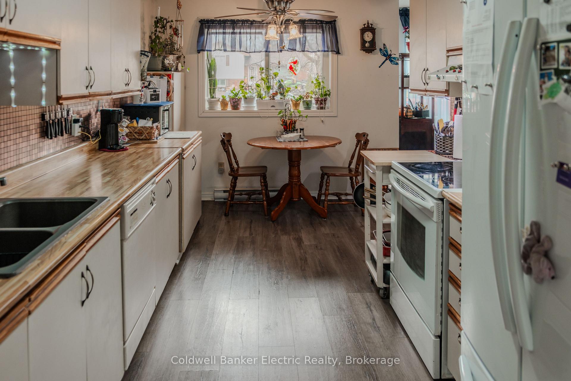 Photo 6 of Unit 105, 2185 Walker Avenue, Peterborough, Ashburnham Ward 4 — HOMEH
