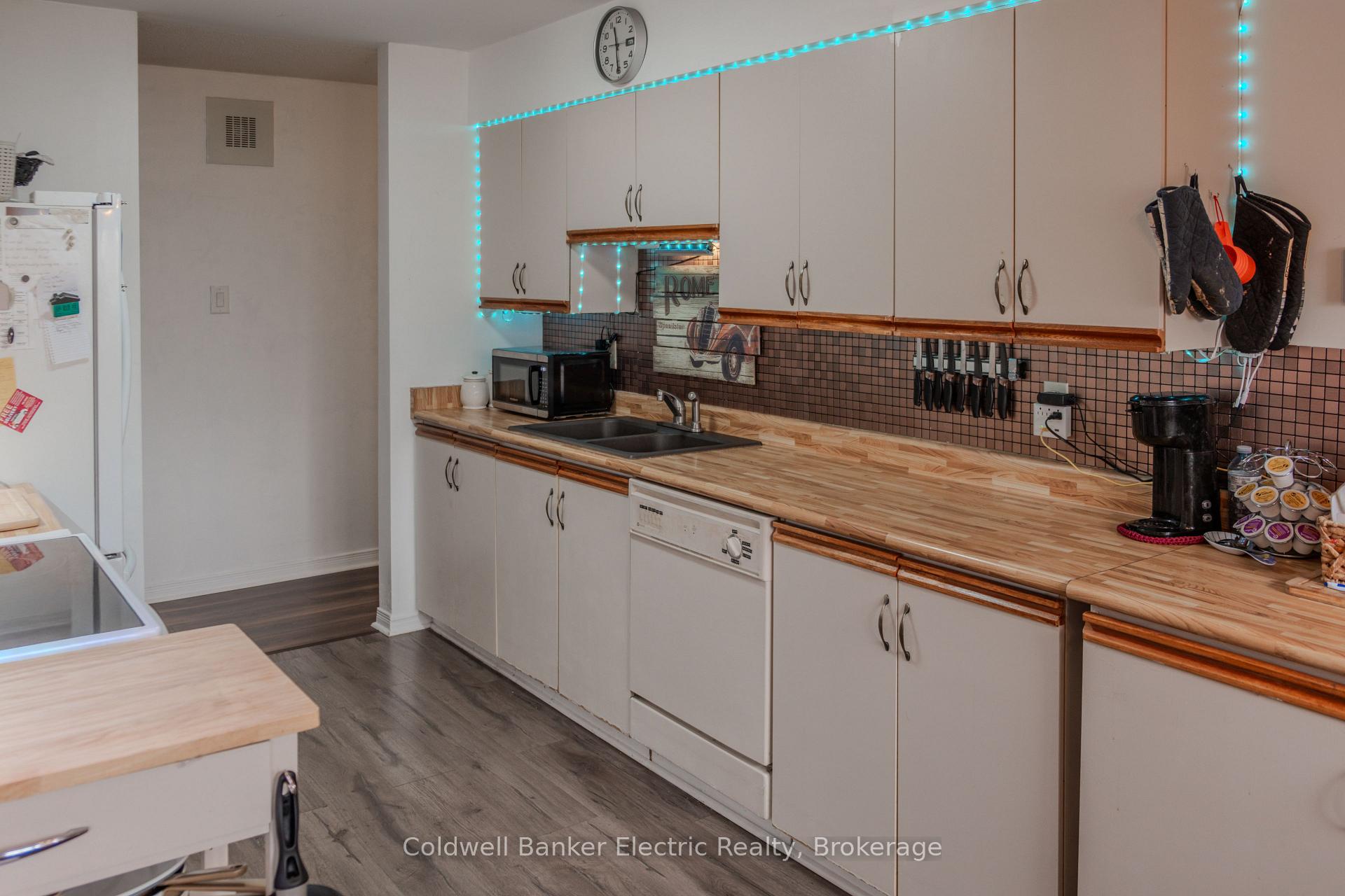 Photo 9 of Unit 105, 2185 Walker Avenue, Peterborough, Ashburnham Ward 4 — HOMEH