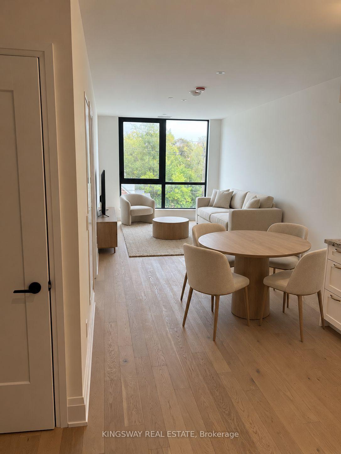 Photo 2 of Unit 218, 2788 Bathurst Street, Toronto, Bedford Park-Nortown — HOMEH
