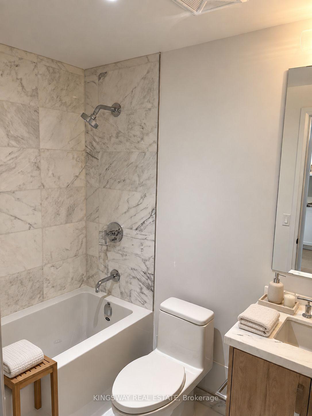 Photo 5 of Unit 218, 2788 Bathurst Street, Toronto, Bedford Park-Nortown — HOMEH